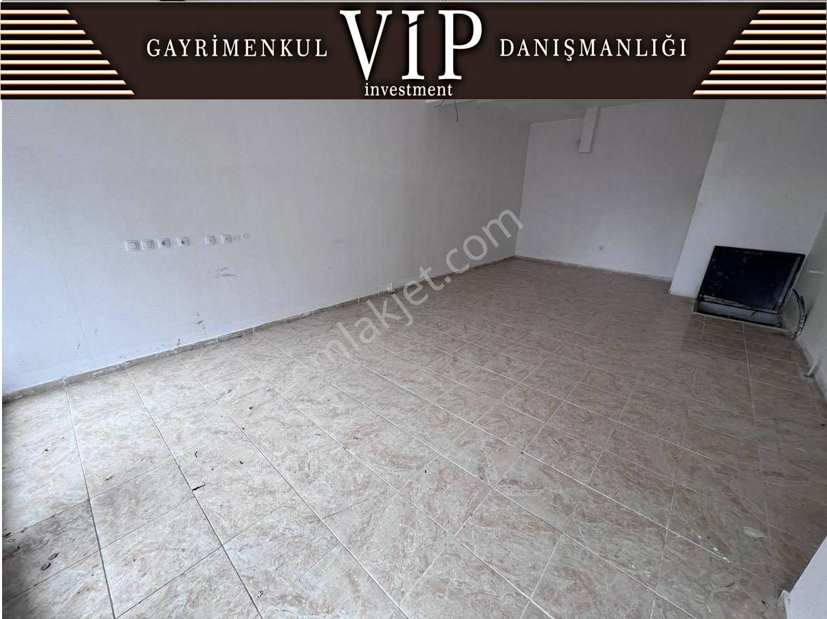 Sincan Fevzi Çakmak Mahallesinde Köşe Başı Satılık Dükkan