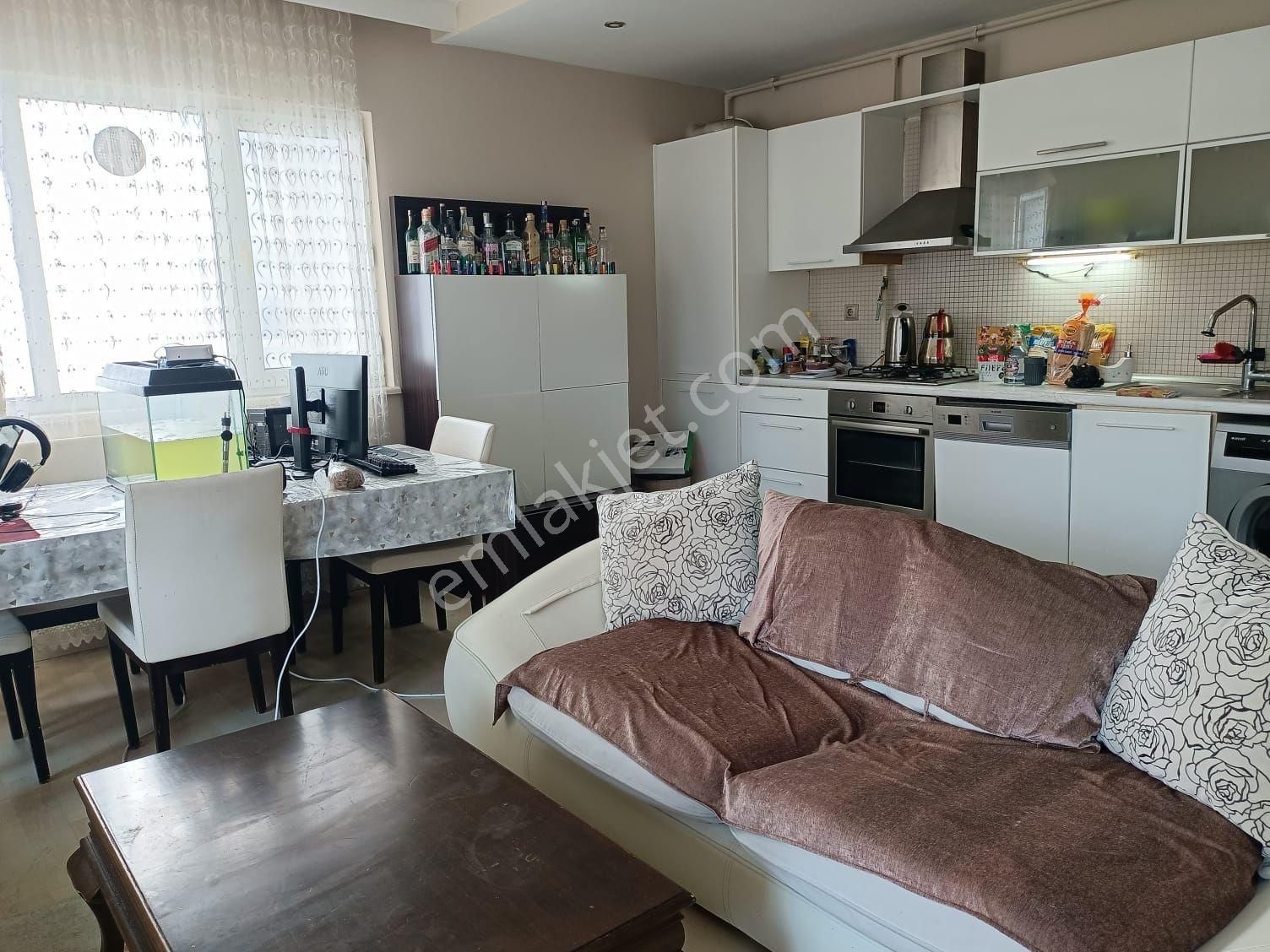 Beylikduzu Cumhuriyette Esyalı Kıralık Daıre