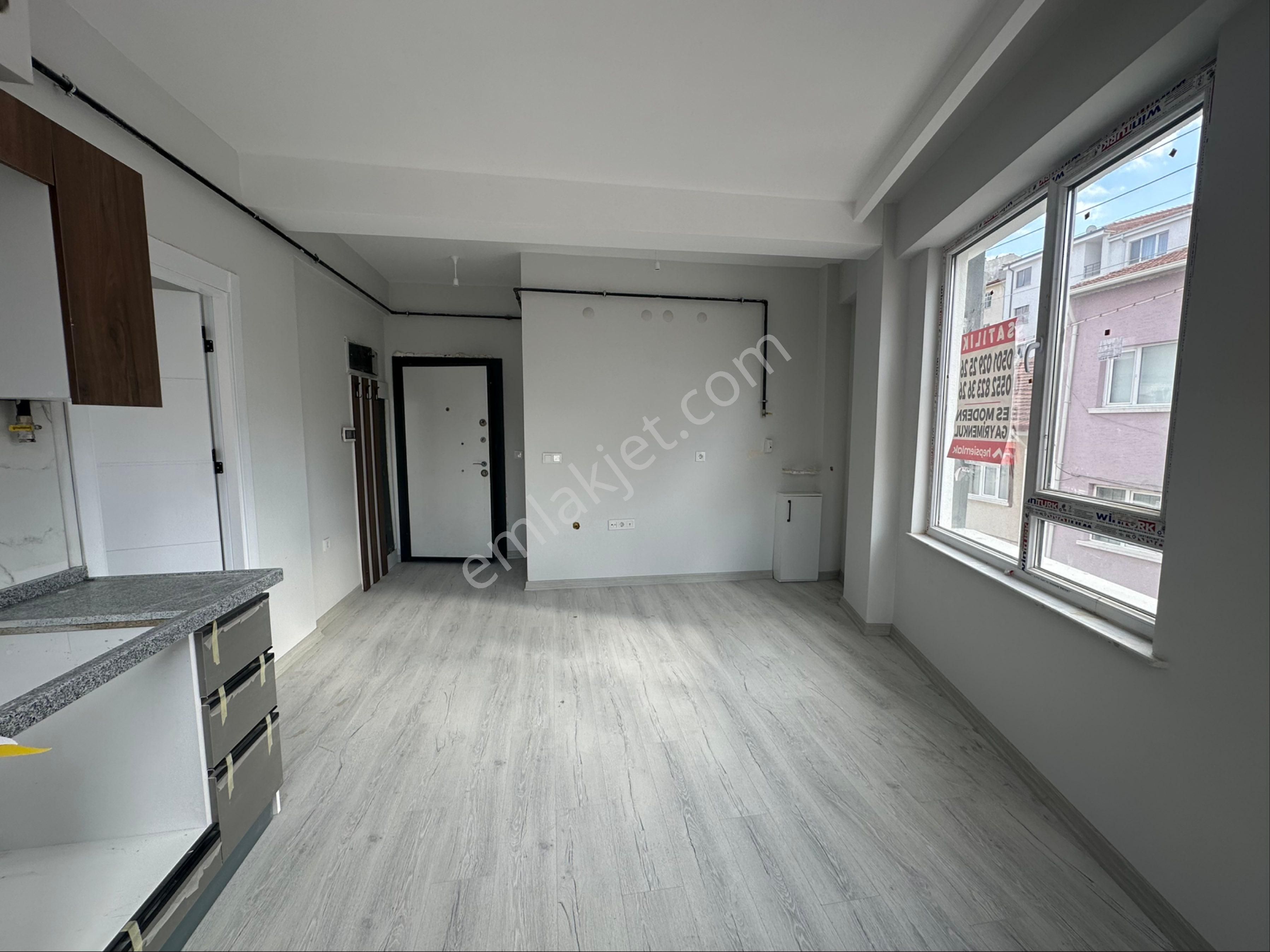 Şirintepe Mahallesi Asansörlü Satılık 1+1 Sıfır Daire