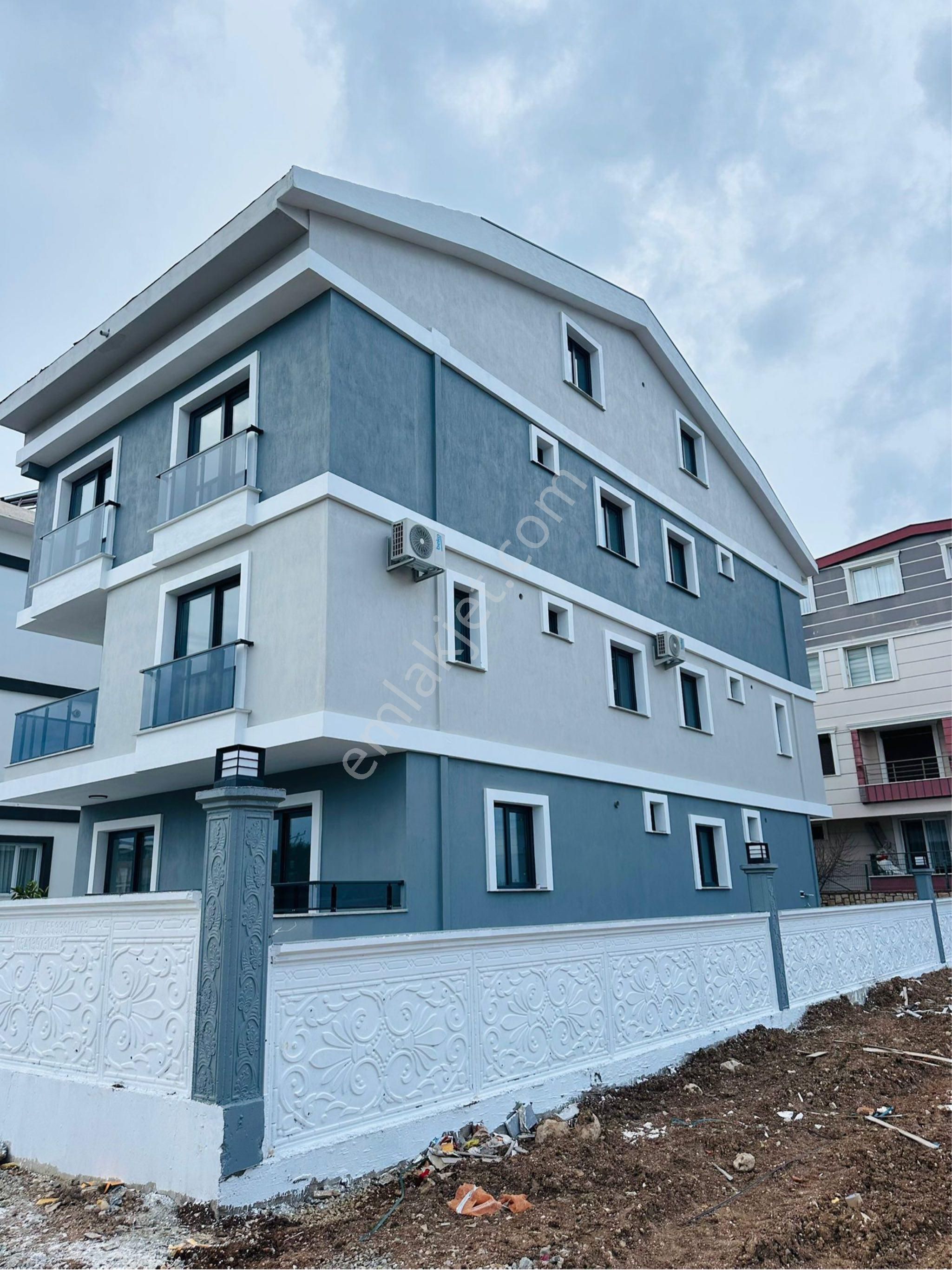 Didim Hisar Mahallesi'nde Giriş Kat Bahçeli Daire