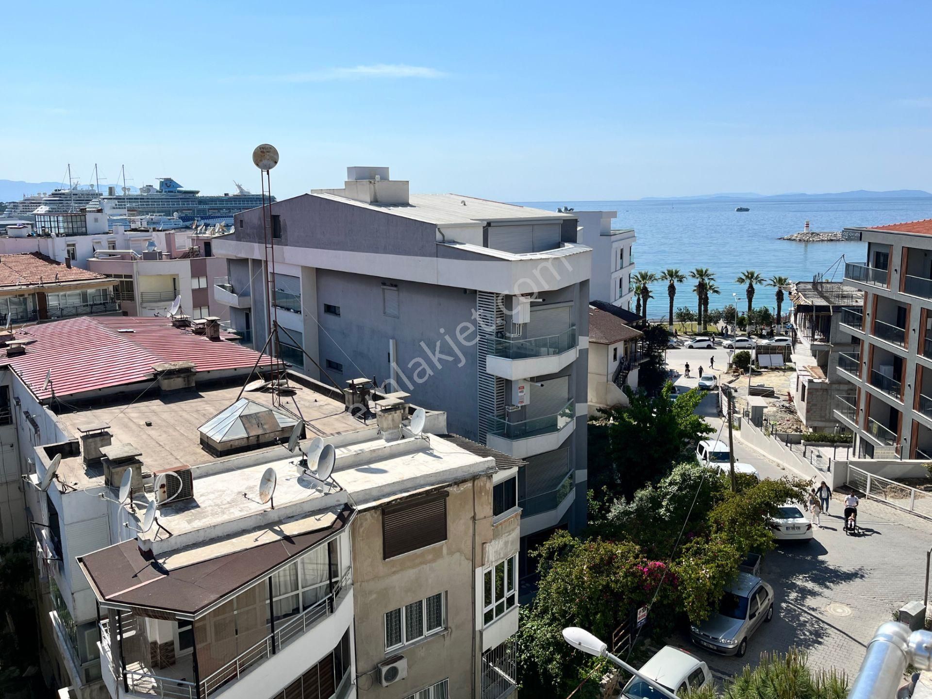 Marina'da Deniz Manzaralı Satılık 3+1 Kapalı Mutfaklı Daire