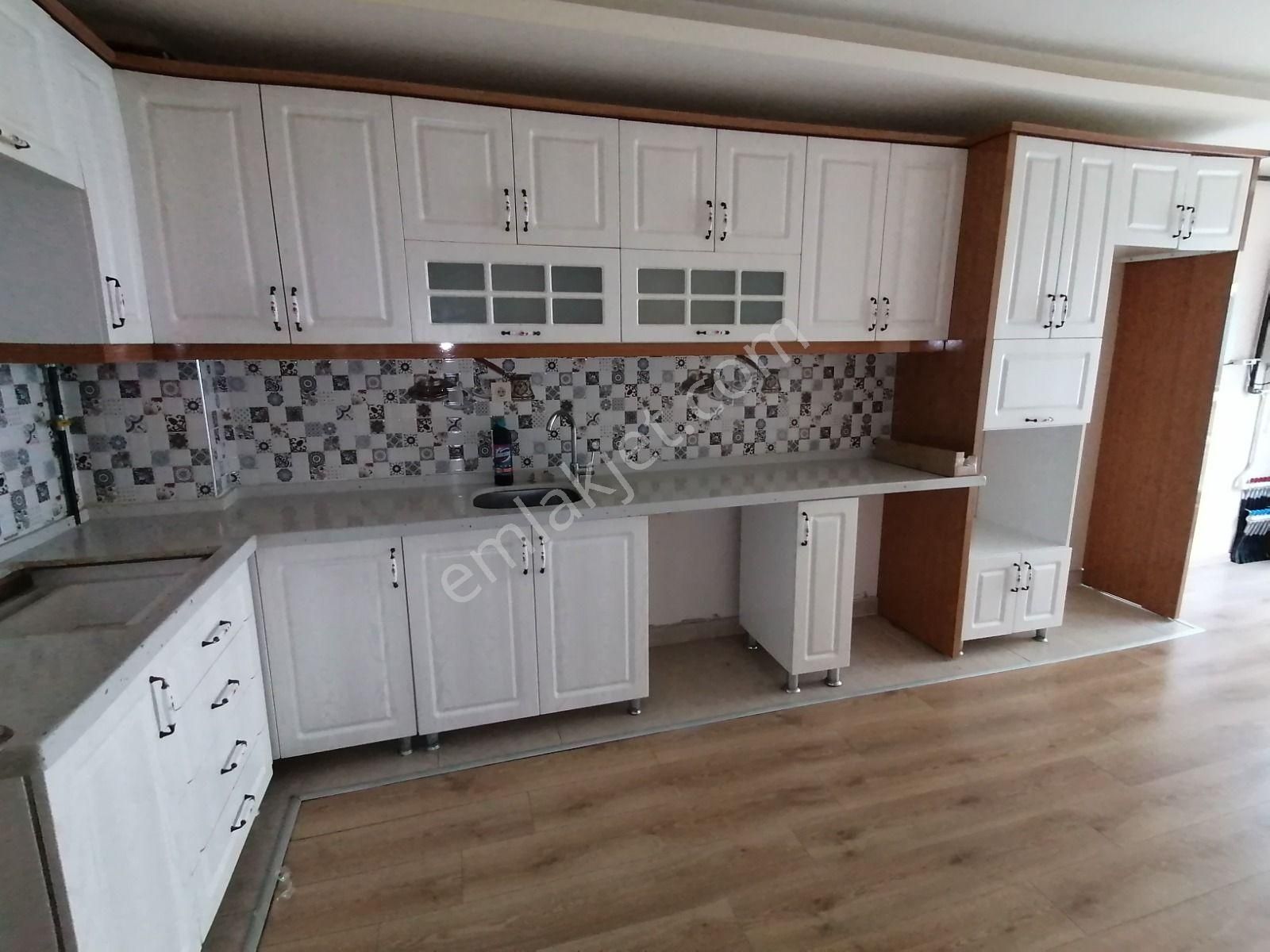Karapürçek Diş Hastanesi Asansörlü Orta Kat 135m2 Ç.banyo Fulll