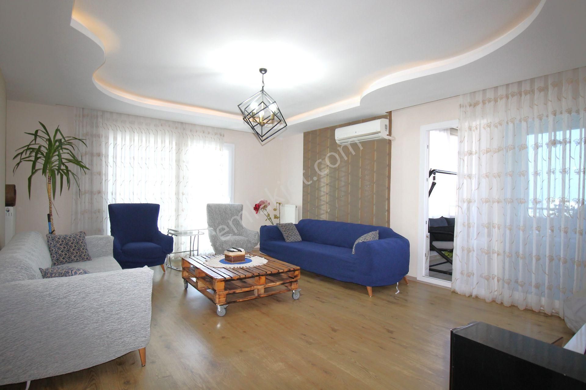 Retro’dan Deniz Manzaralı Ekstralarla Dolu Lüks 4+1 Daire