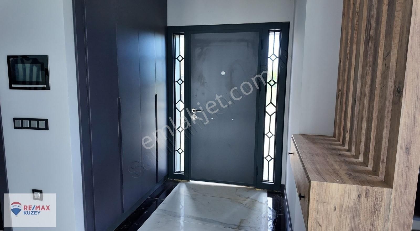 Çatalçam Sahilde Satılık Lüks Villa