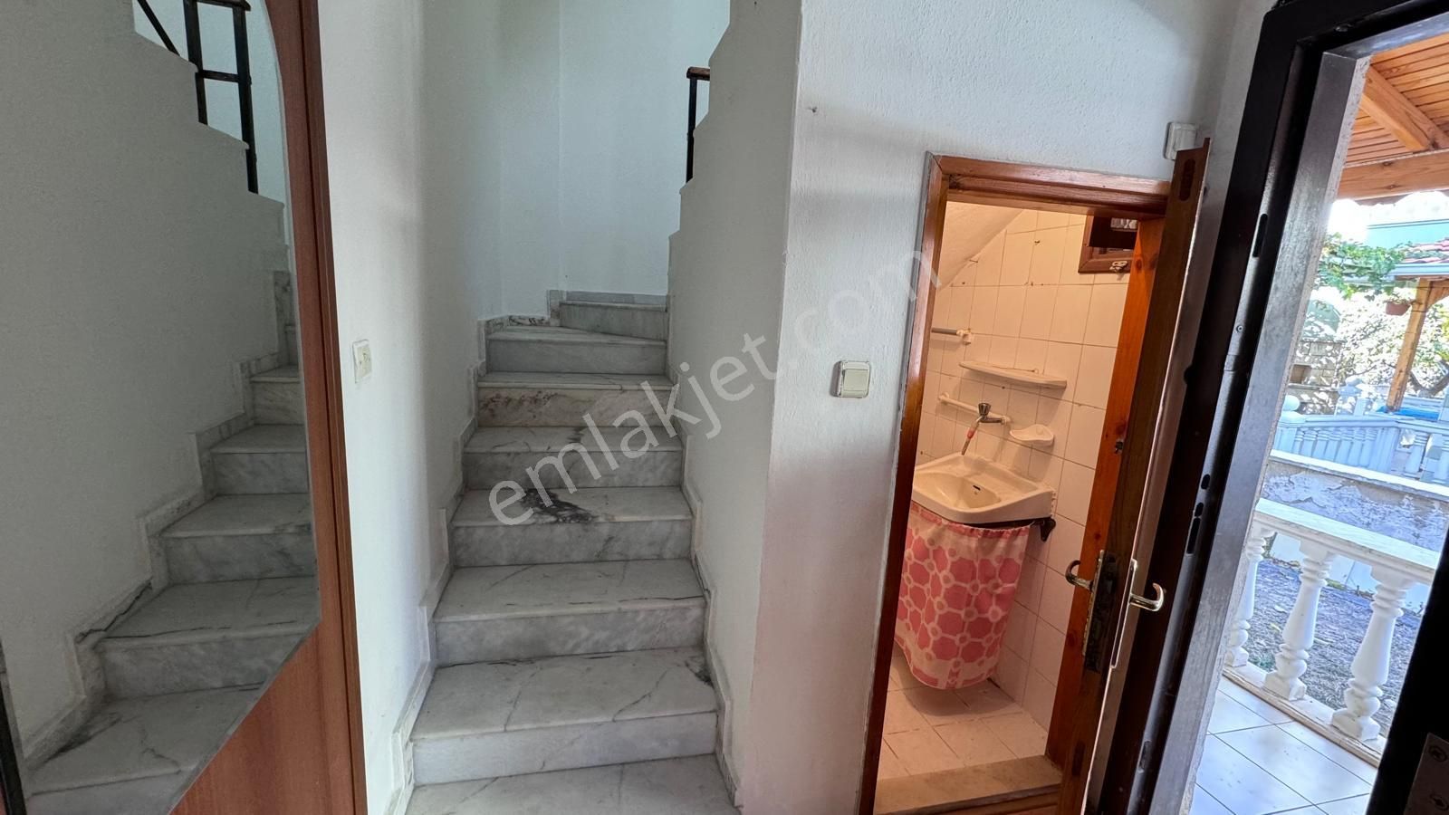 Dikili Cumhuriyet Mah. Fırsat Villa Satılıktır. - Görsel 11