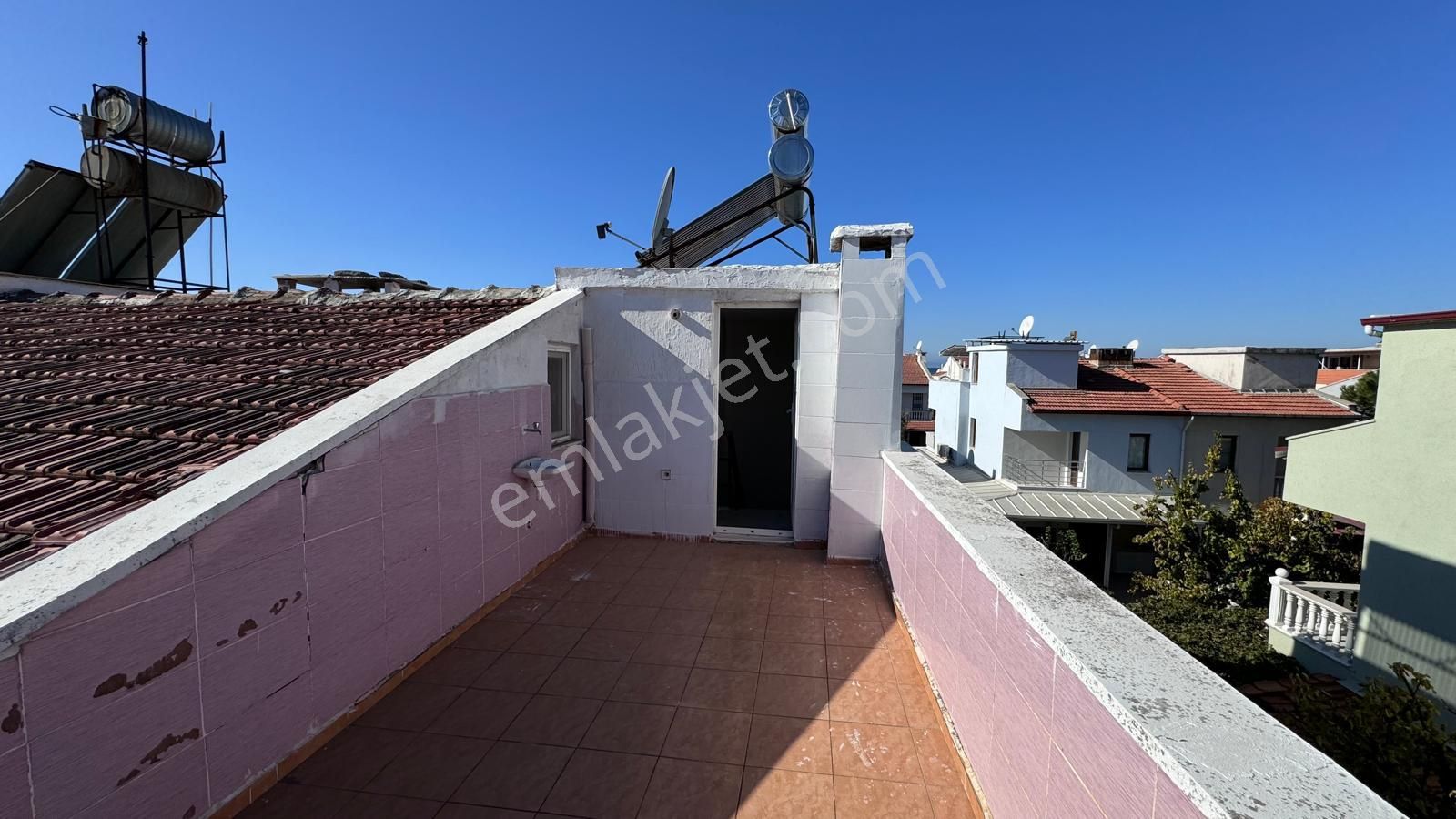 Dikili Cumhuriyet Mah. Fırsat Villa Satılıktır. - Görsel 26