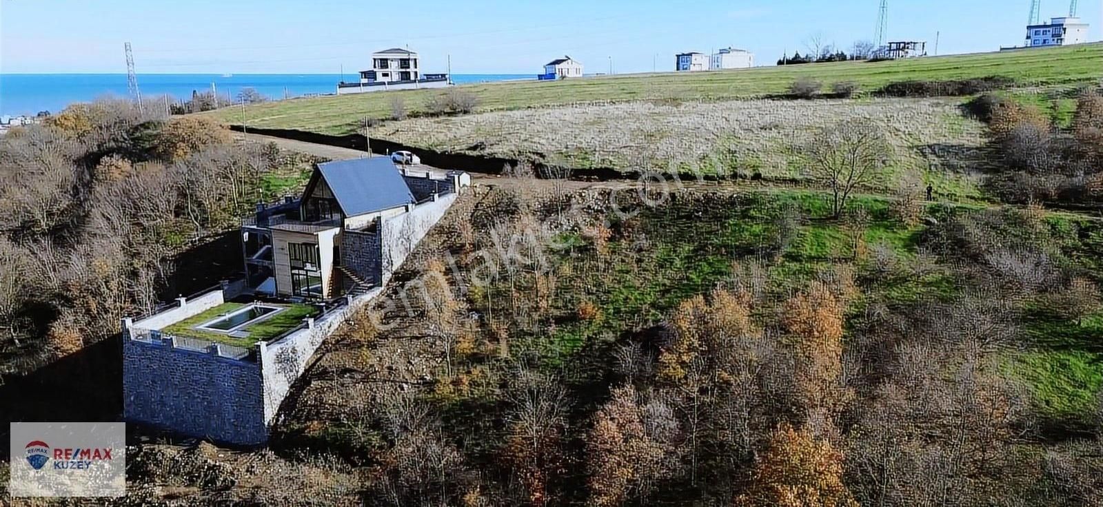 19 Mayıs Dereköy Taşkelikte Satılık Villa İmarlı Arsa