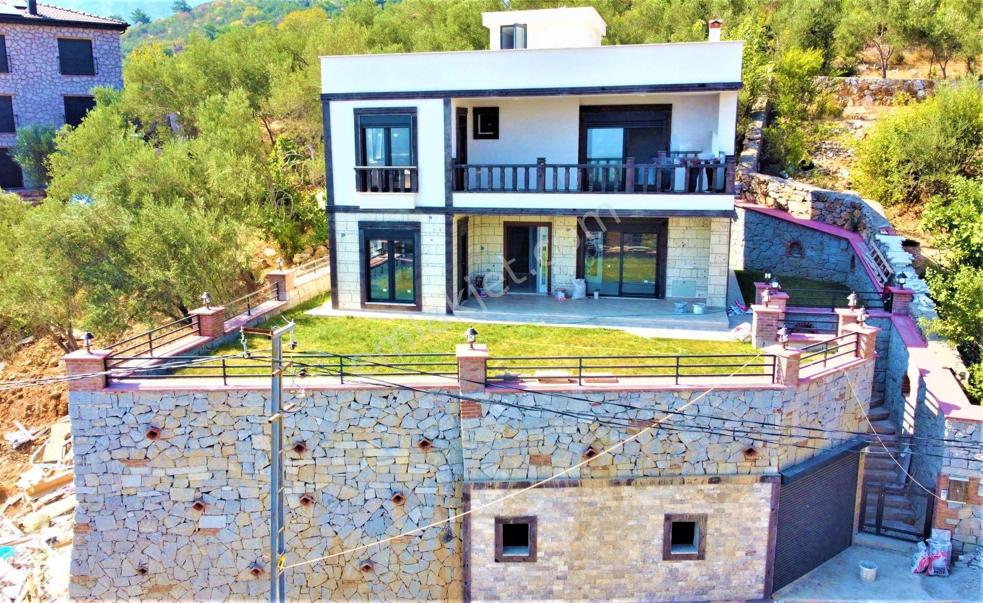 🛑aktiften Pınarbaşında Satılık Hayellerinizin Ötesinde Bir Yaşam Doğa&deniz Manzaralı 4+1müstakil