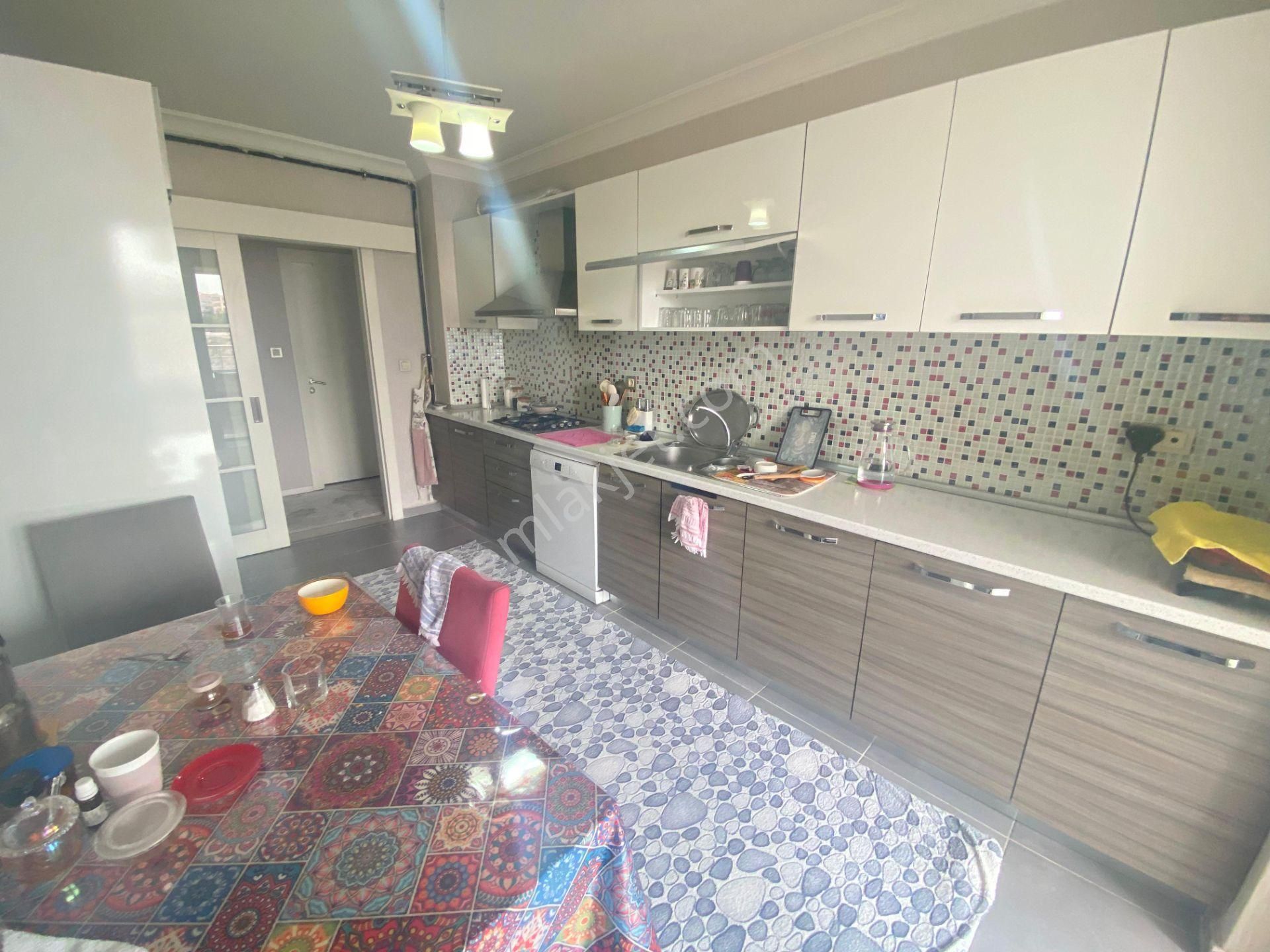 Şafak'tan Basınevleri'nde 3+1 Site İçinde 13.kat Manzaralı Acil