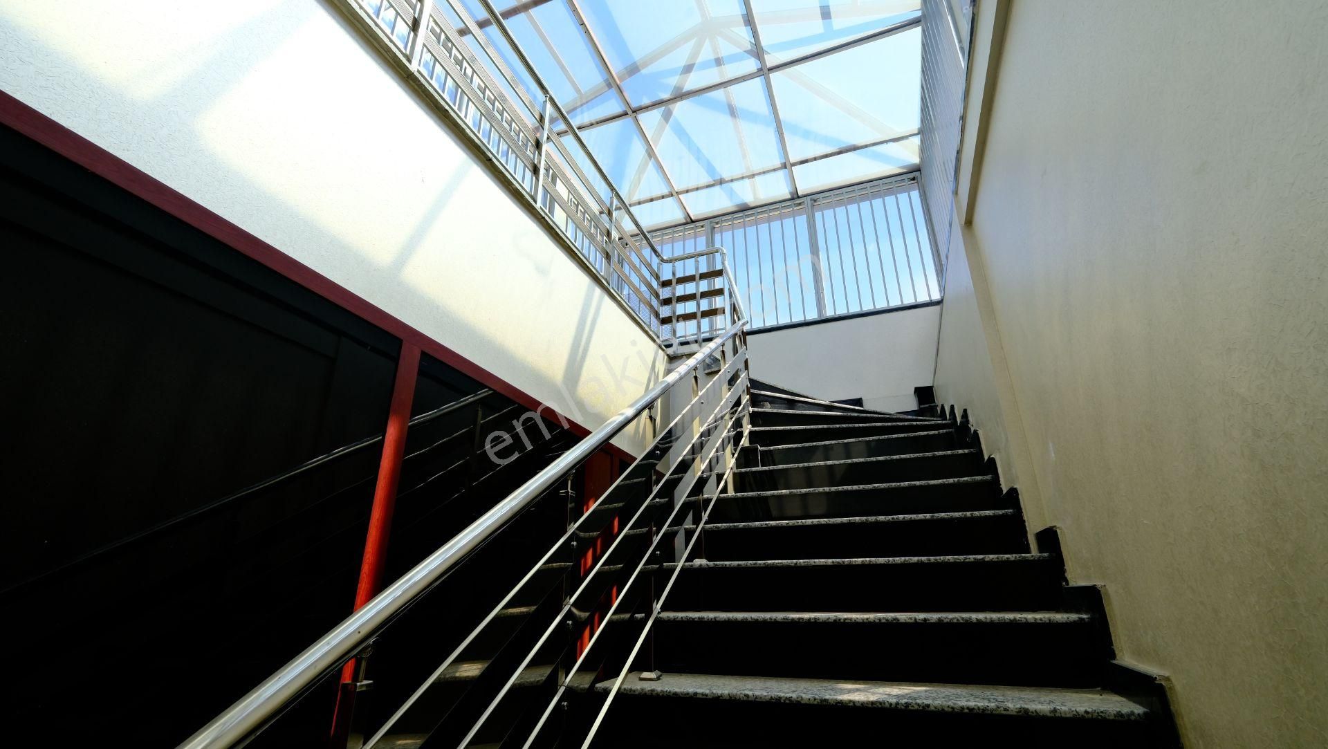 Ankara Gimart Erciyes Sitesinde Satılık Lüks Ticari Bina - Görsel 2