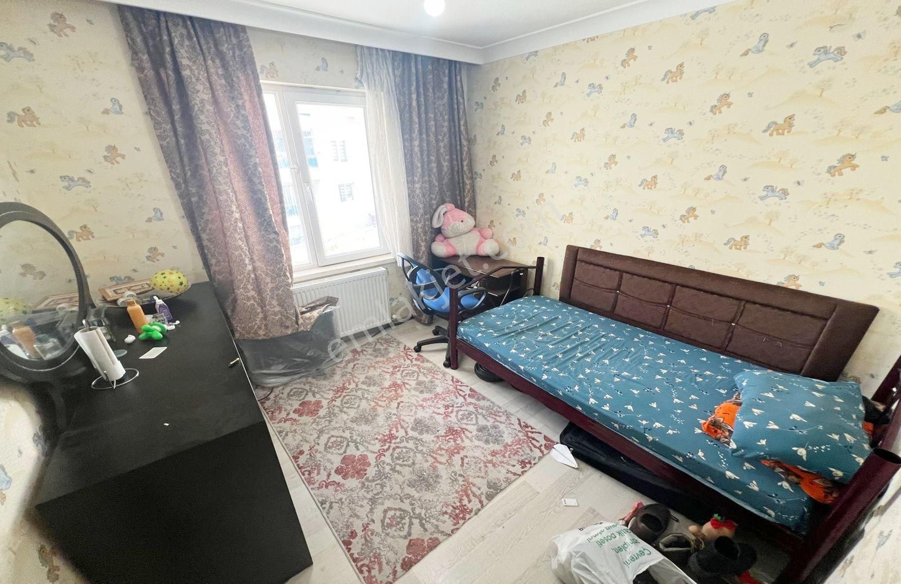 Yükseltepe Mahallesi Ara Kat Güney Cephe Yeni Binada Yapılı 3+1!