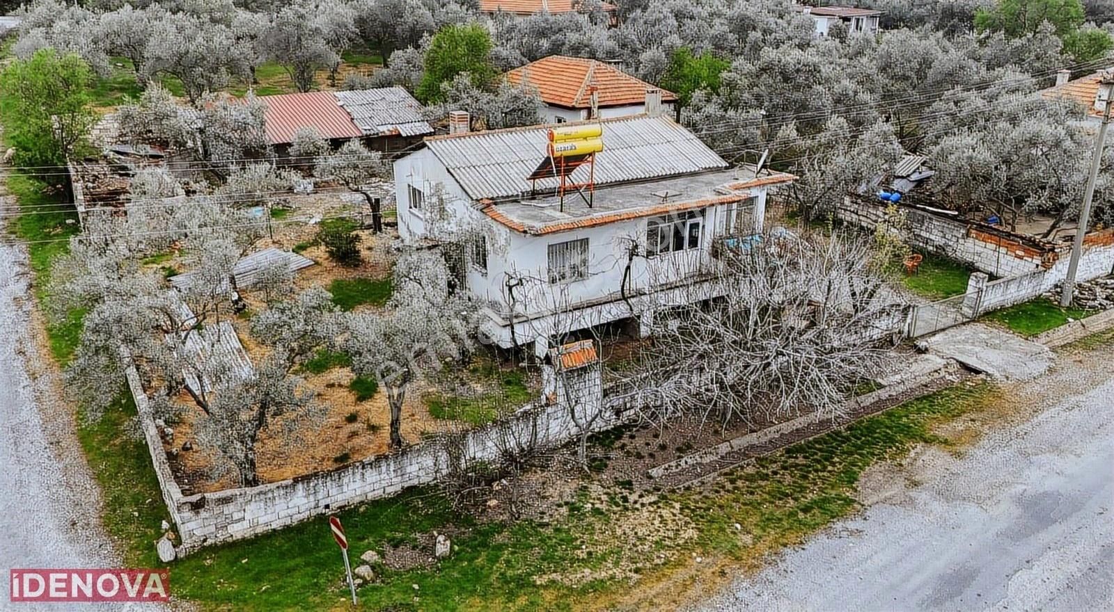 İdenova'dan Eskihisar'da Arsa Fiyatına Satılık 2 Müstakil Ev