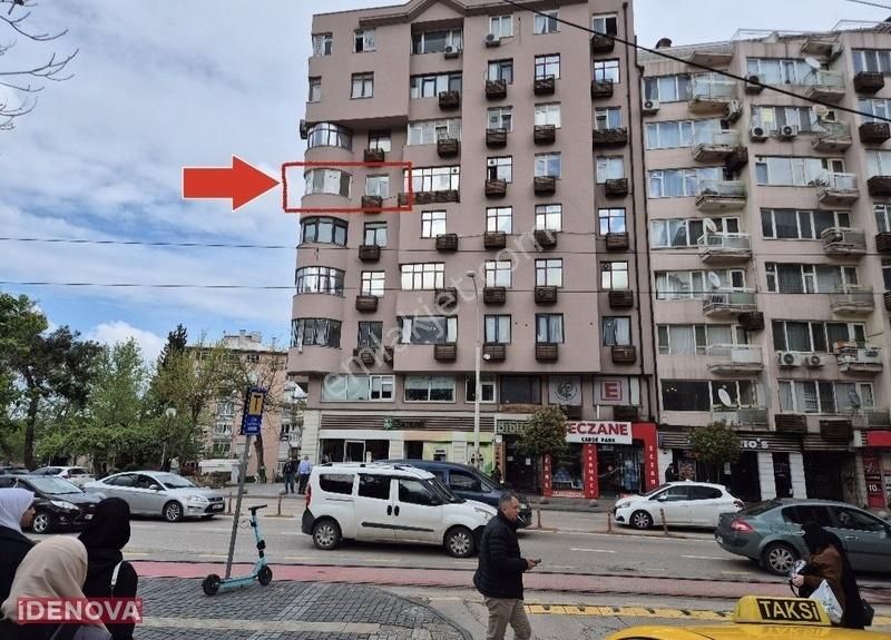 İdenova'dan Altıparmak Caddesi Üzerinde Çok Merkezi Konumda 1+1