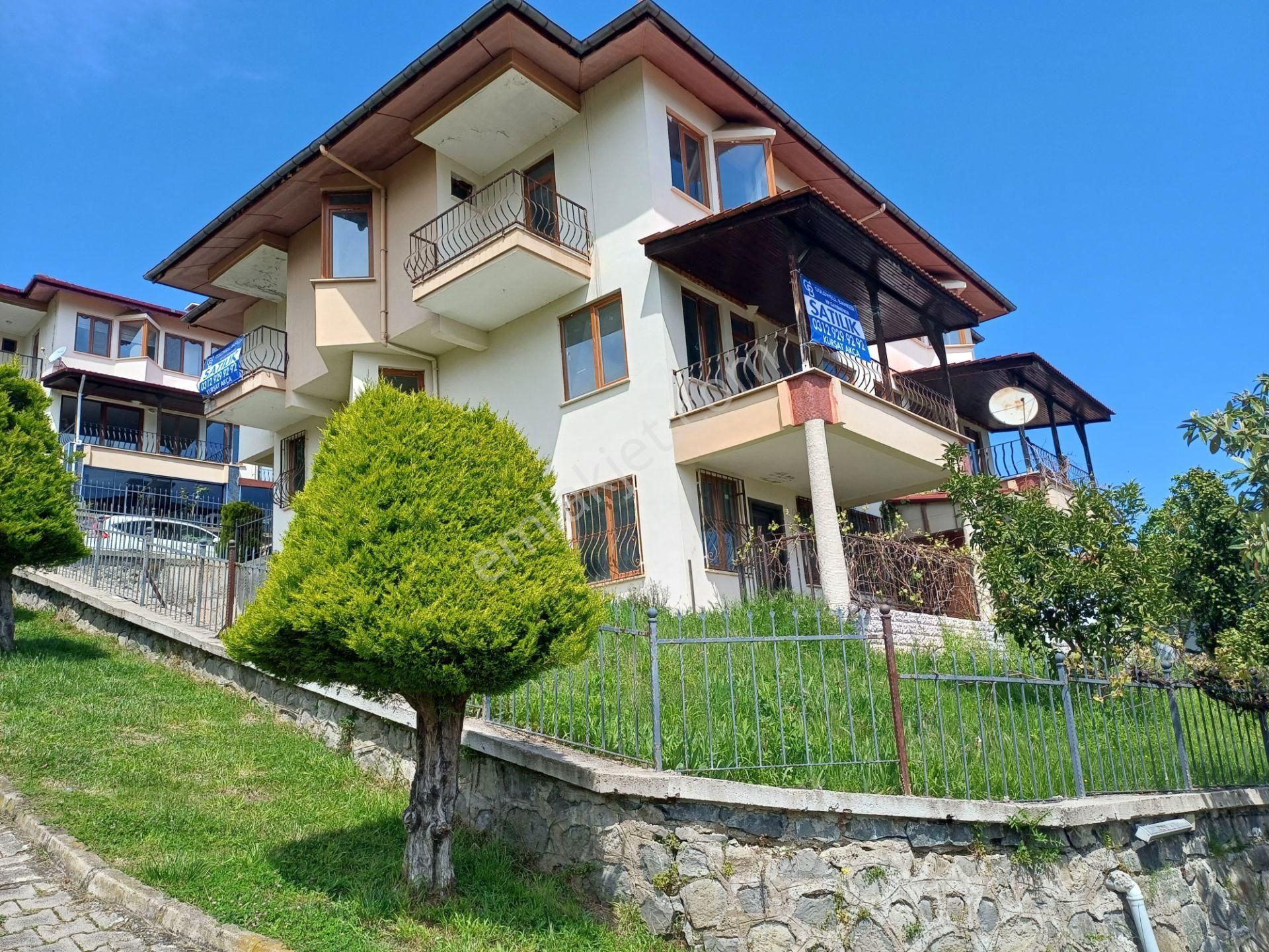 Ordu Perşembe Dostlar Sitesinde Deniz Manzaralı Satılık Villa