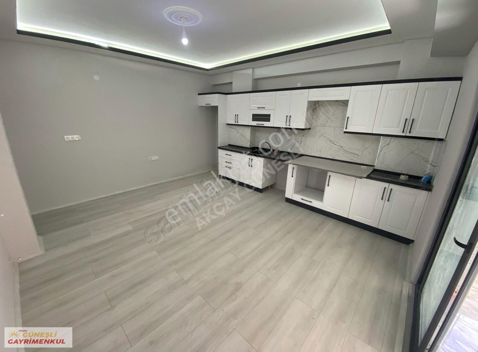 "güneşli'den" Zeytinli'de Doğayla İç İçe Geniş Ferah 2+1 Daire