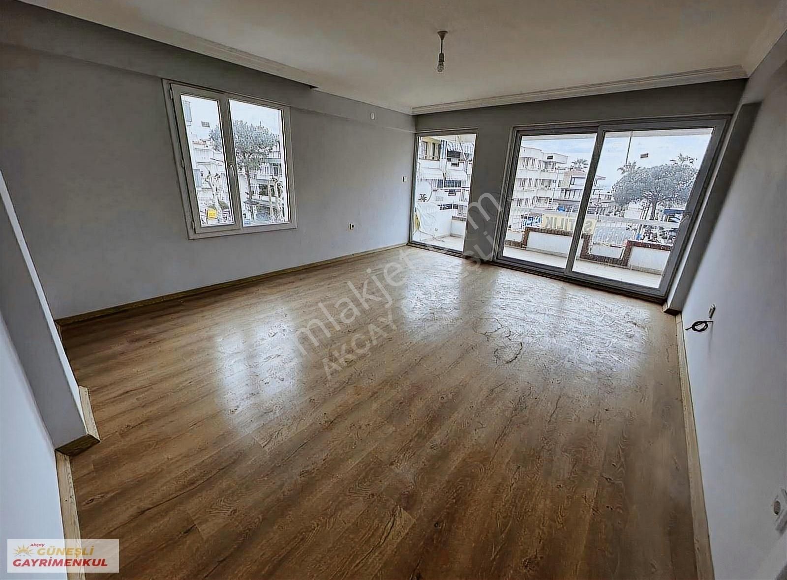 "güneşli'den" Akçay 'da Eşsiz Deniz Manzaralı Muhteşem 3+1 Daire