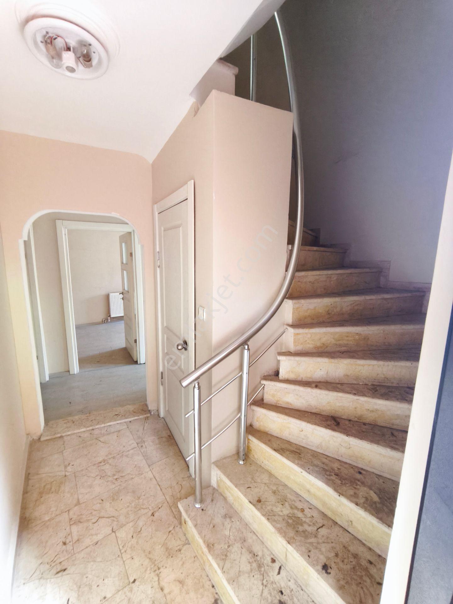 Eyüp Düğmeciler, 3+2 Ters Dublex , 15-16 Yıllık , Çok Havadar , Bakımlı , Masrafsız,bahçeli - Görsel 32