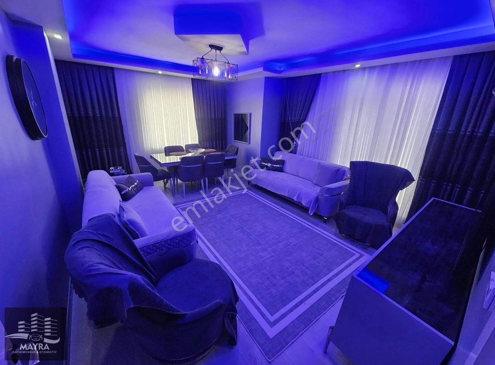 Hüsnü Karakaş Asansörlü Çatılı Cam Balkonlu 120 M2 2+1 Satılık