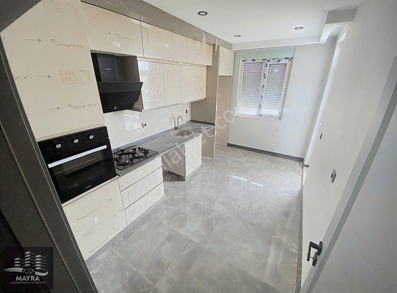 V.demirel De 3+1 125m2 Ebeveyn Banyolu 3.kat Sıfır Asasörlü