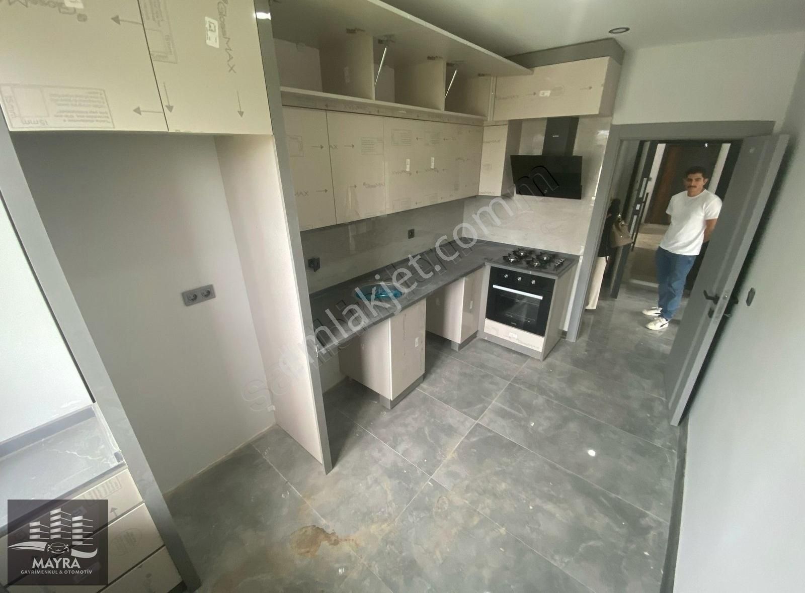 V.demirel De 2+1 90m2 Ayrı Mutfaklı Yüksek Giriş Sıfır Daire