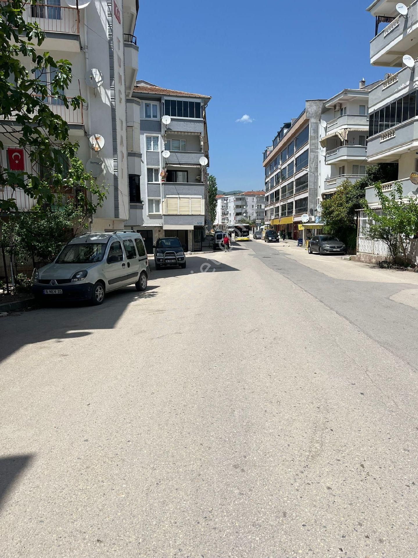 Gemlik K.kumla Feyza Emlak Tan Satılık Denize Yakin Dogalgazli Daire - Görsel 2