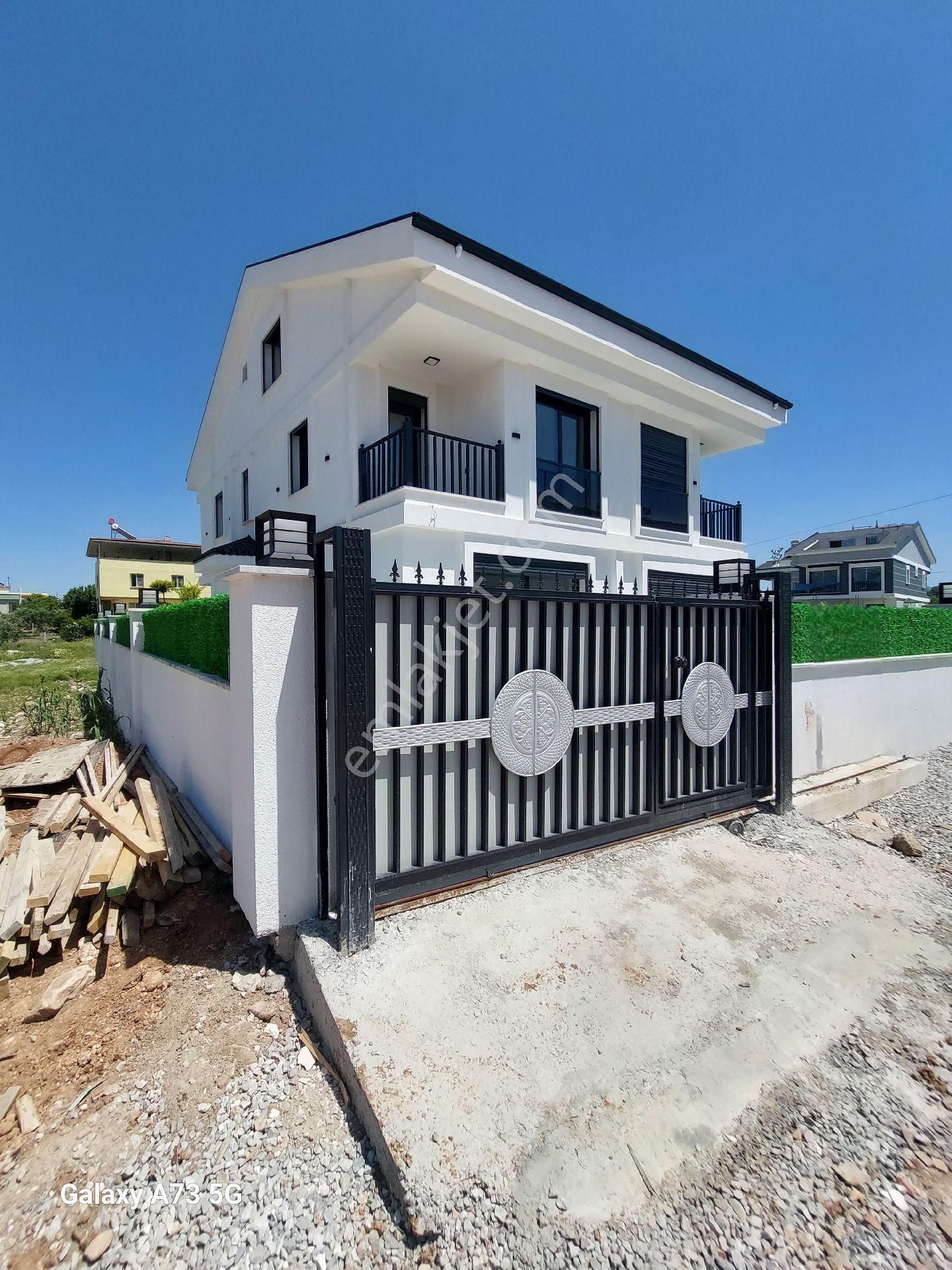 Era'dan Didim Hisar Mahallesinde Satılık Tripleks Villa