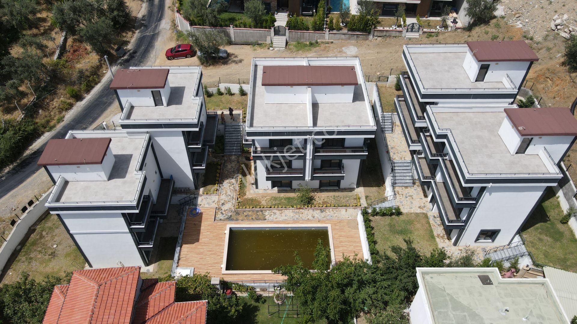 Irmaksudan Güre De Dağ Ve Deniz Manzaralı Havuzlu 4+1 Villa