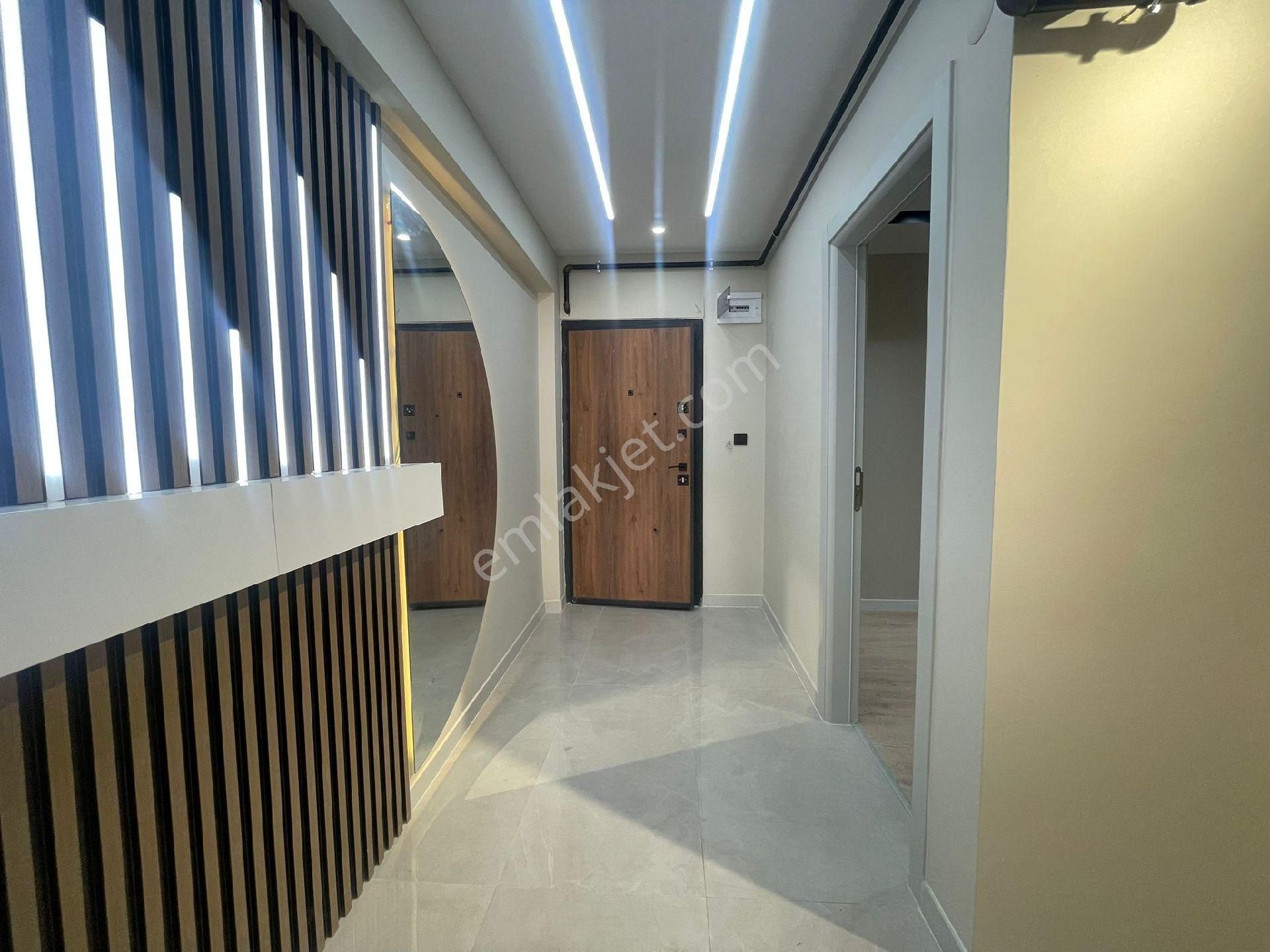 Satılık 3+1 Modern Dekarasyon Ebeveyn'li Metro Ve Hastahane Ykn