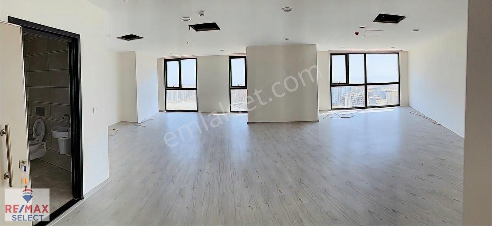 Burç İstanbul İş Merkezi Plaza Projesi Satılık Ofisler