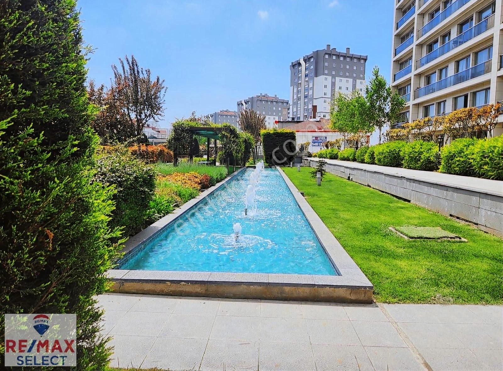 Remax Billur Bakan'dan Elite City'de Havuz Ve Peyzaj Cepheli 2+1