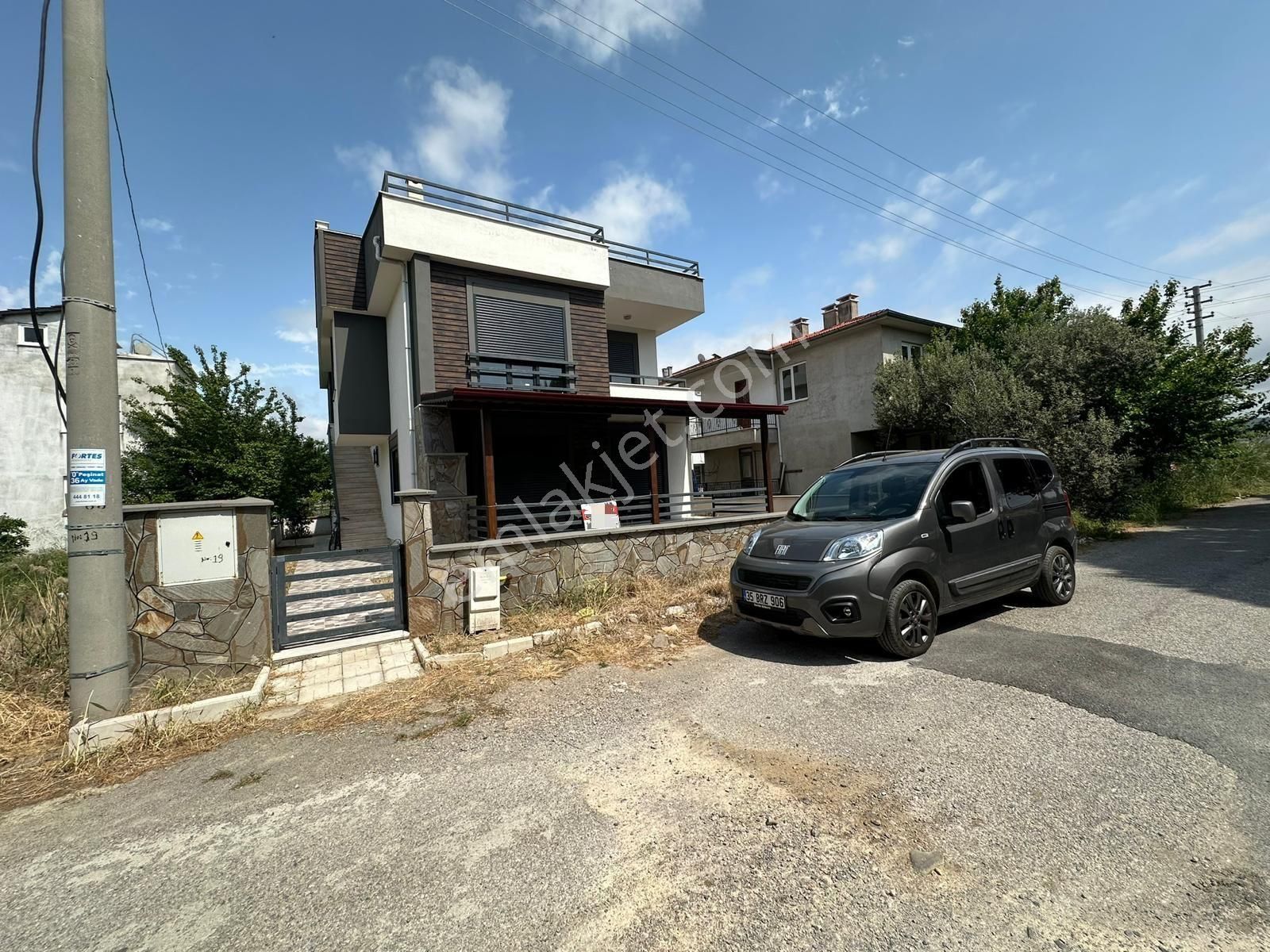 ✨akçay Ay Emlak'tan✨ören'de Önü Açık Ferah Barbekülü Ayrı Mutfaklı 4+1 Müstakil Villa