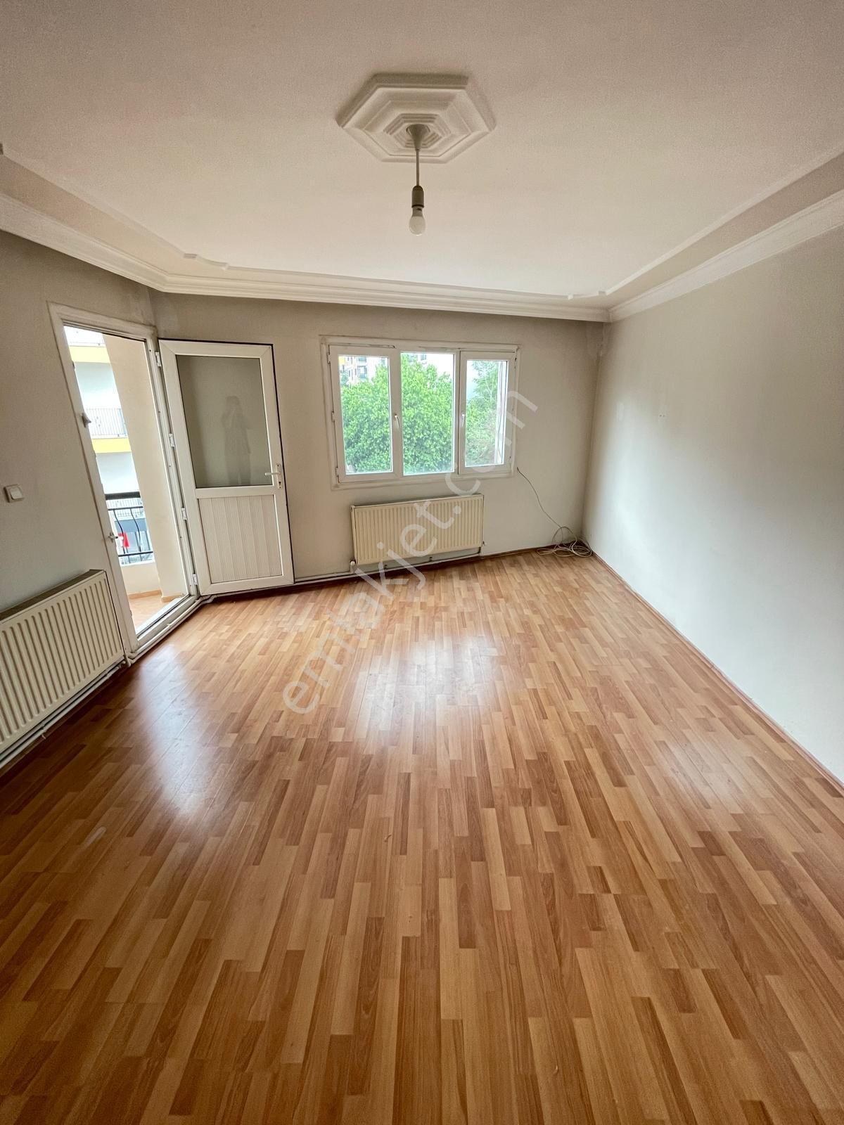 Quattro'dan 3+1 Ara Kat Doğalgazlı Kiralık Daire