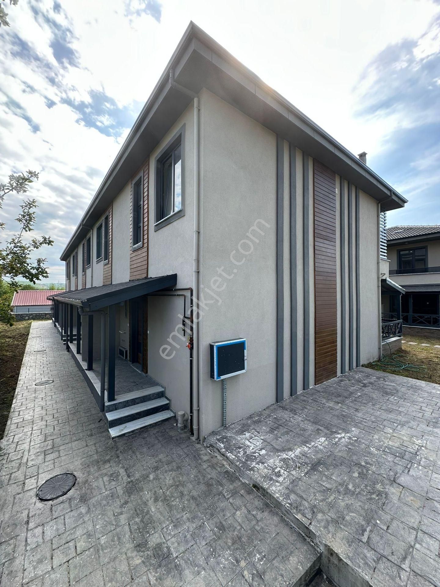 Turyap Sinan Varlık'tan Satılık Şömineli 2+1 Sıfır Dubleks Villa - Görsel 4