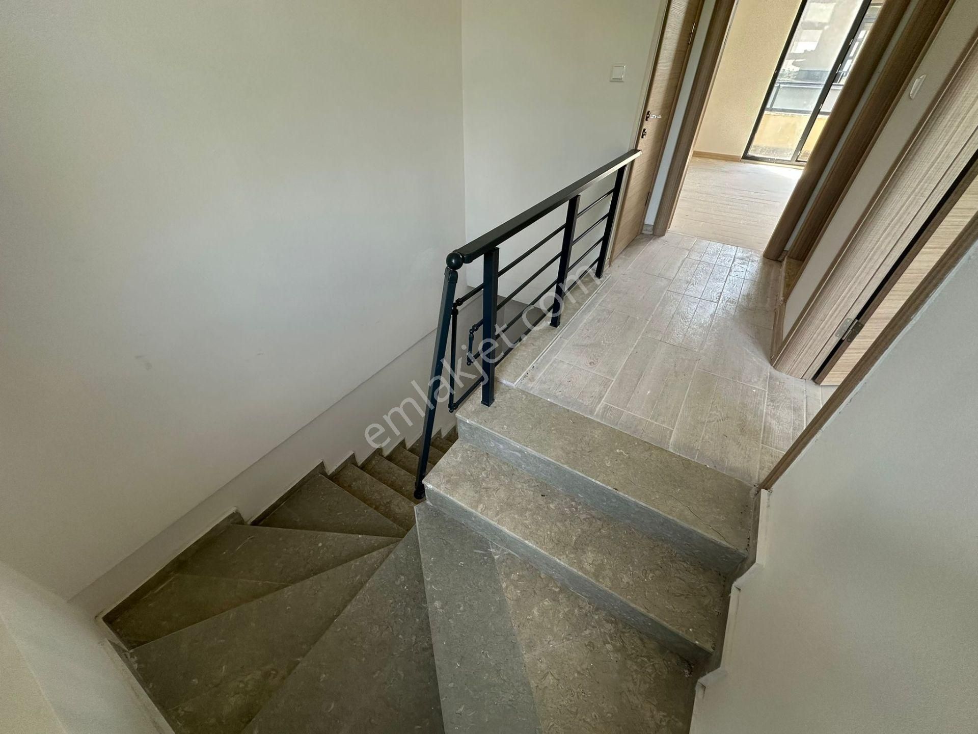 Turyap Sinan Varlık'tan Satılık Şömineli 2+1 Sıfır Dubleks Villa - Görsel 33