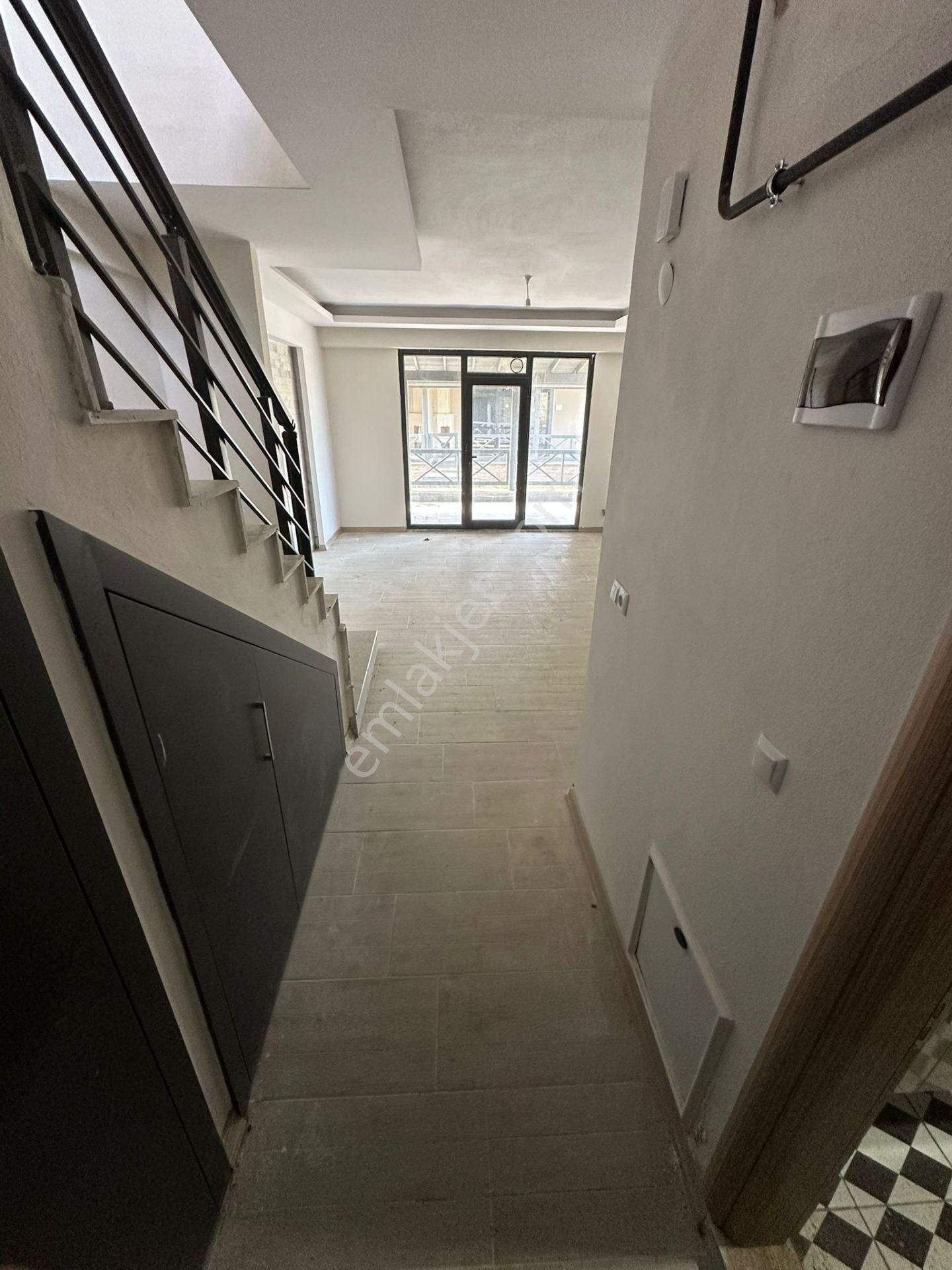 Turyap Sinan Varlık'tan Satılık Şömineli 2+1 Sıfır Dubleks Villa - Görsel 7