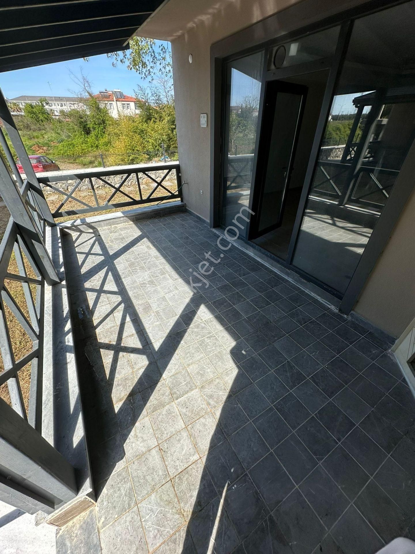 Turyap Sinan Varlık'tan Satılık Şömineli 2+1 Sıfır Dubleks Villa - Görsel 15