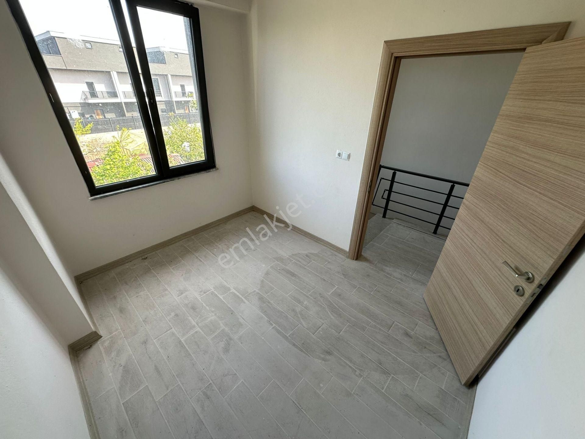 Turyap Sinan Varlık'tan Satılık Şömineli 2+1 Sıfır Dubleks Villa - Görsel 32