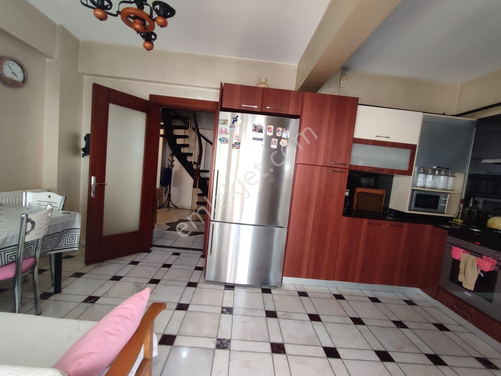 Karşıyaka Bostanlı'da 4+1 Loft Dubleks Daire