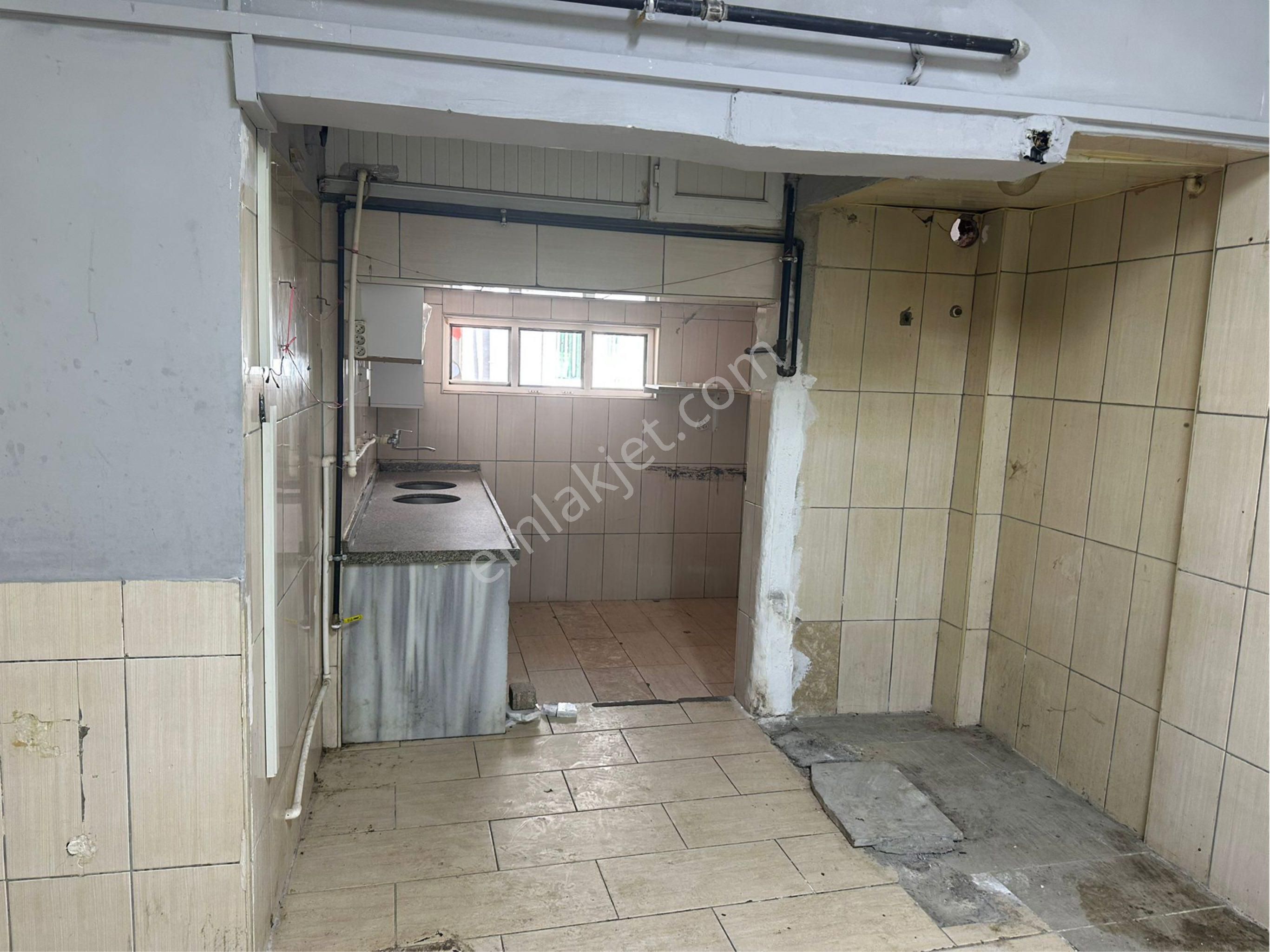 Bursa Osmangazi İstiklalde Cadde Üzeri 115 M2 Kiralık İşyer