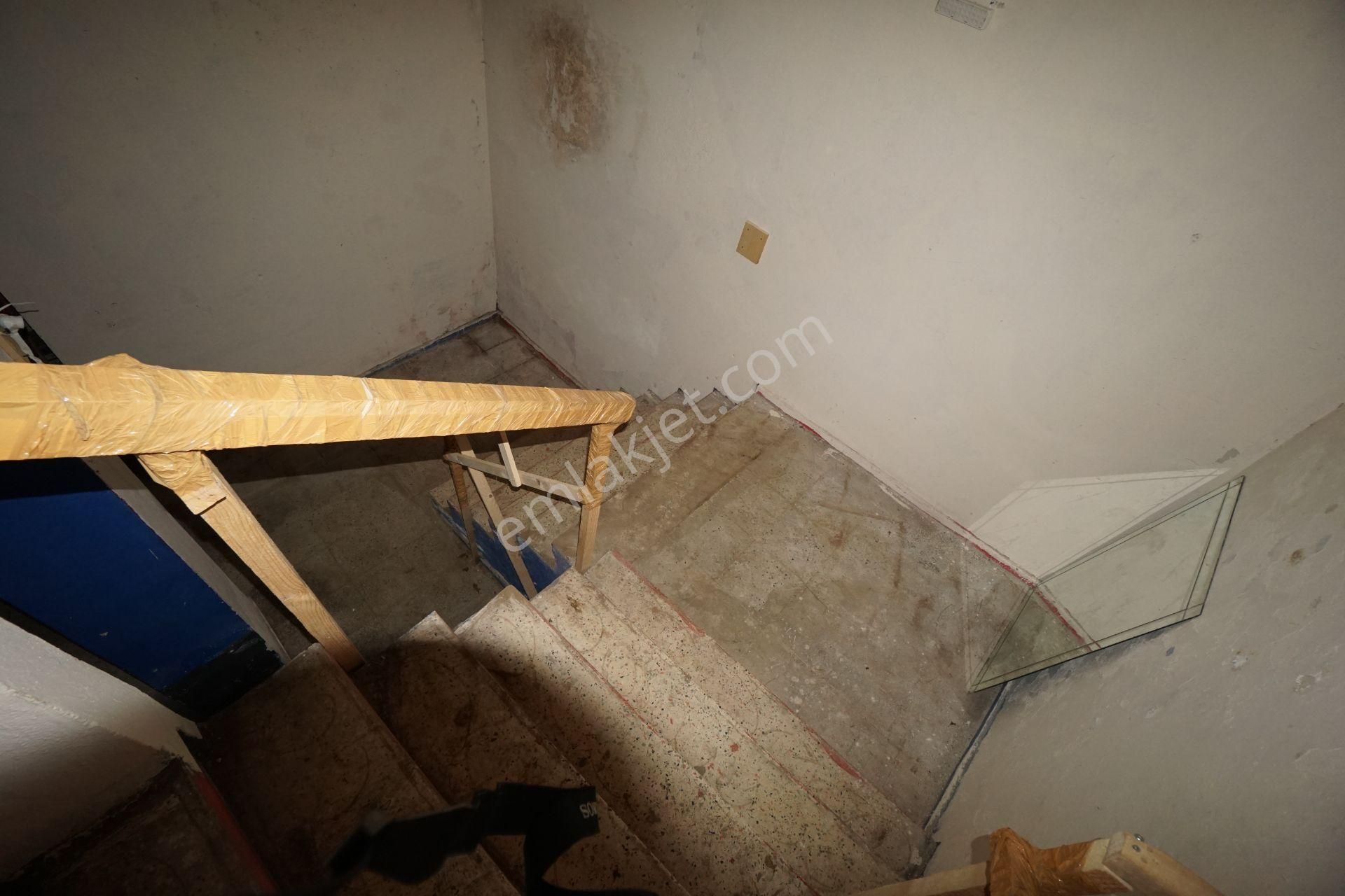 Meral R6114 Hürriyet Cd Girişli Geniş 250m2 Kiralık Depo İşyeri - Görsel 8