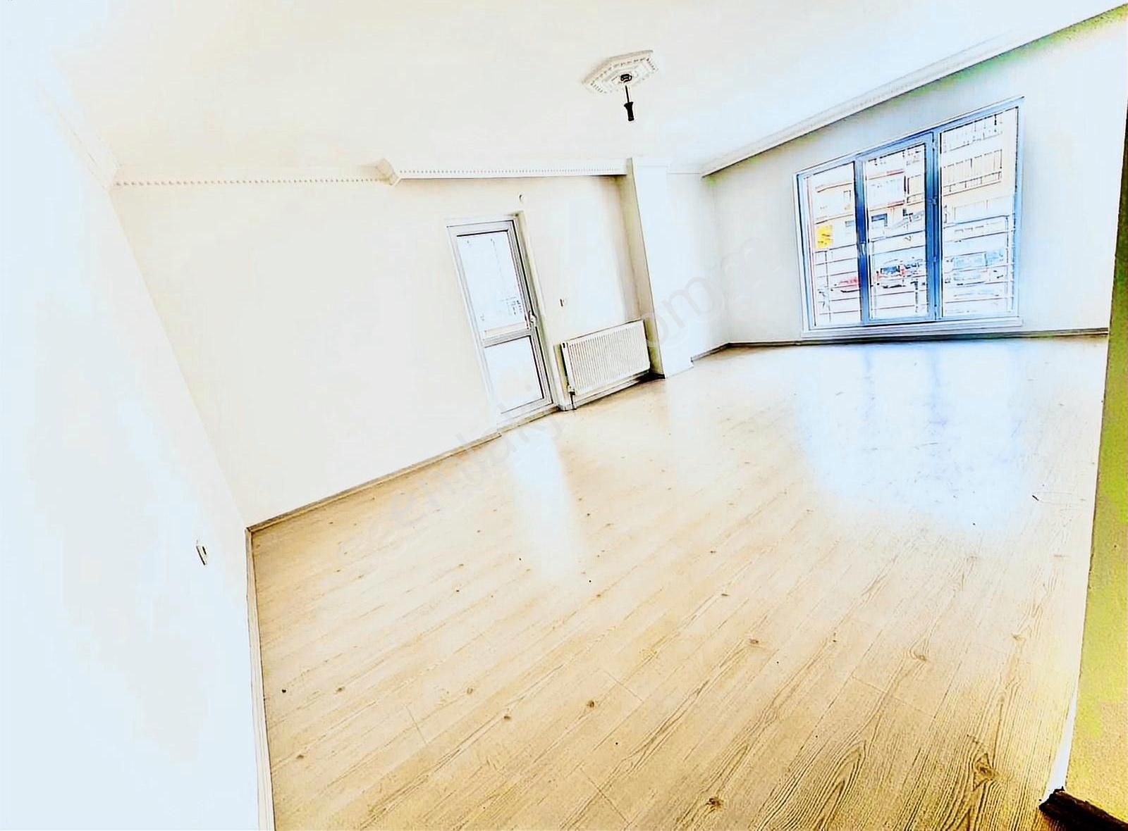 Keçiören De Cadde Üzerinde 4+1 Daire