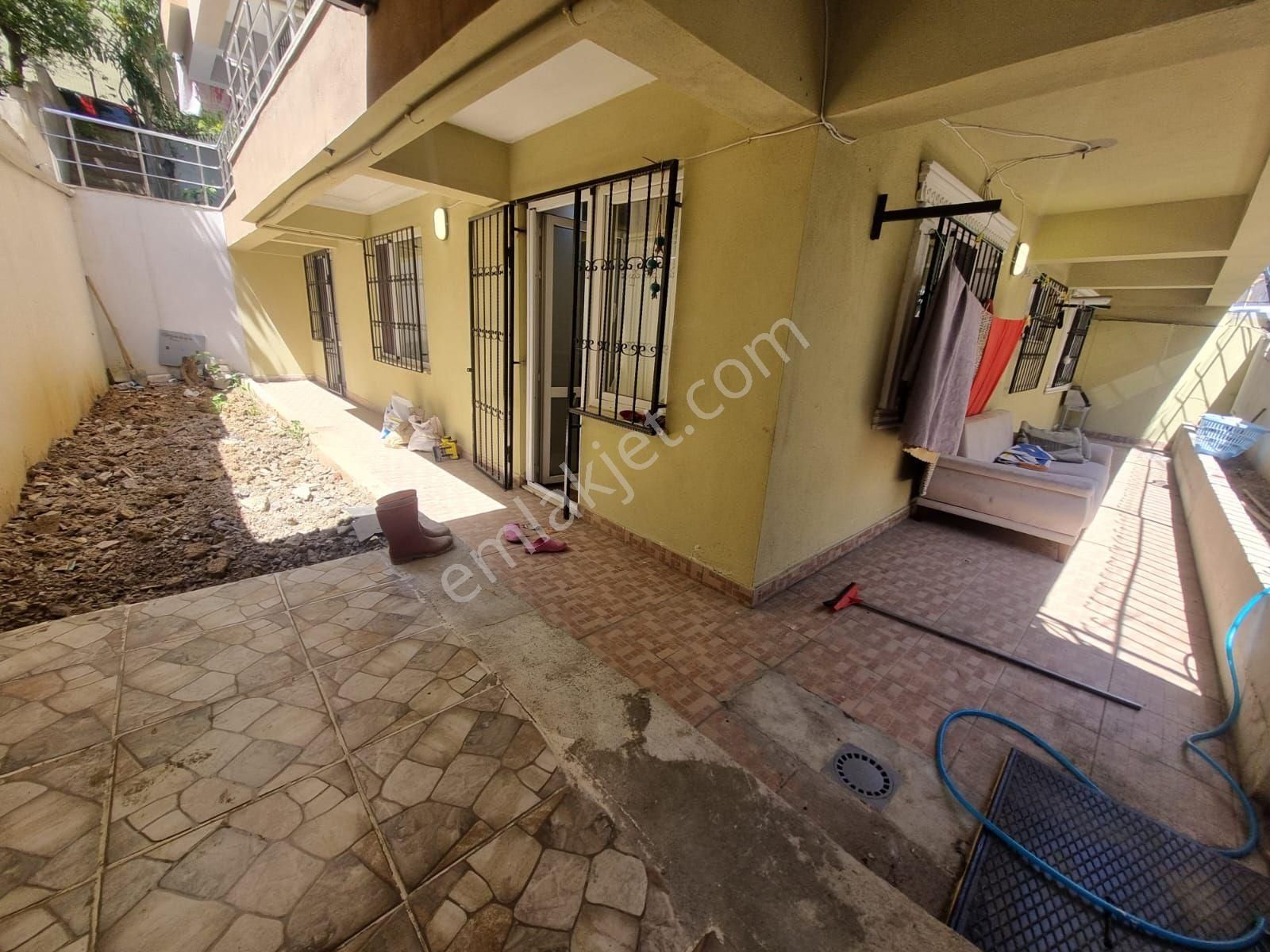 Canevimden Çakmakta Caddeye Yakın Satılık 2+1 Bahçe Katı Daire