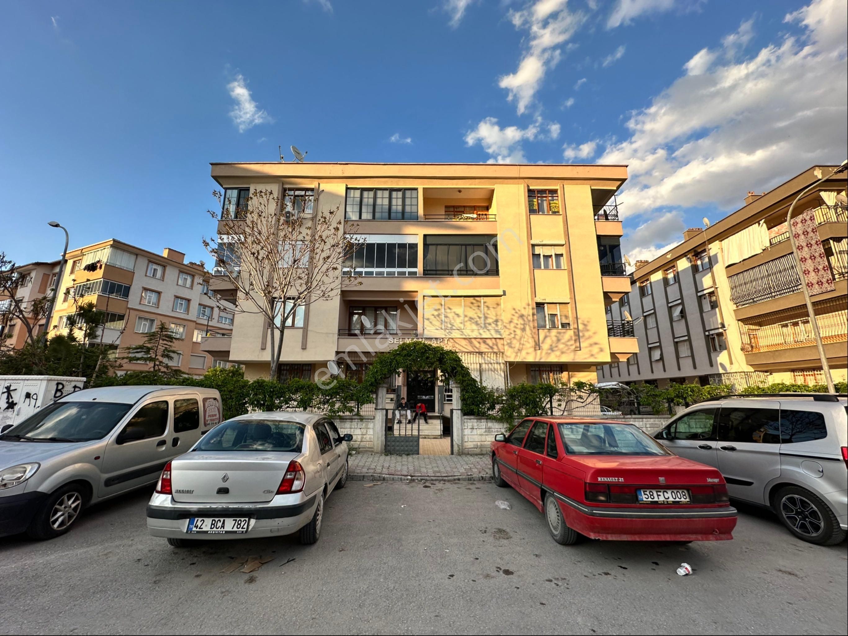 Hüdaverdi’emlak’tam Ianemon Otel Arkası Geniş 3+1 Daire
