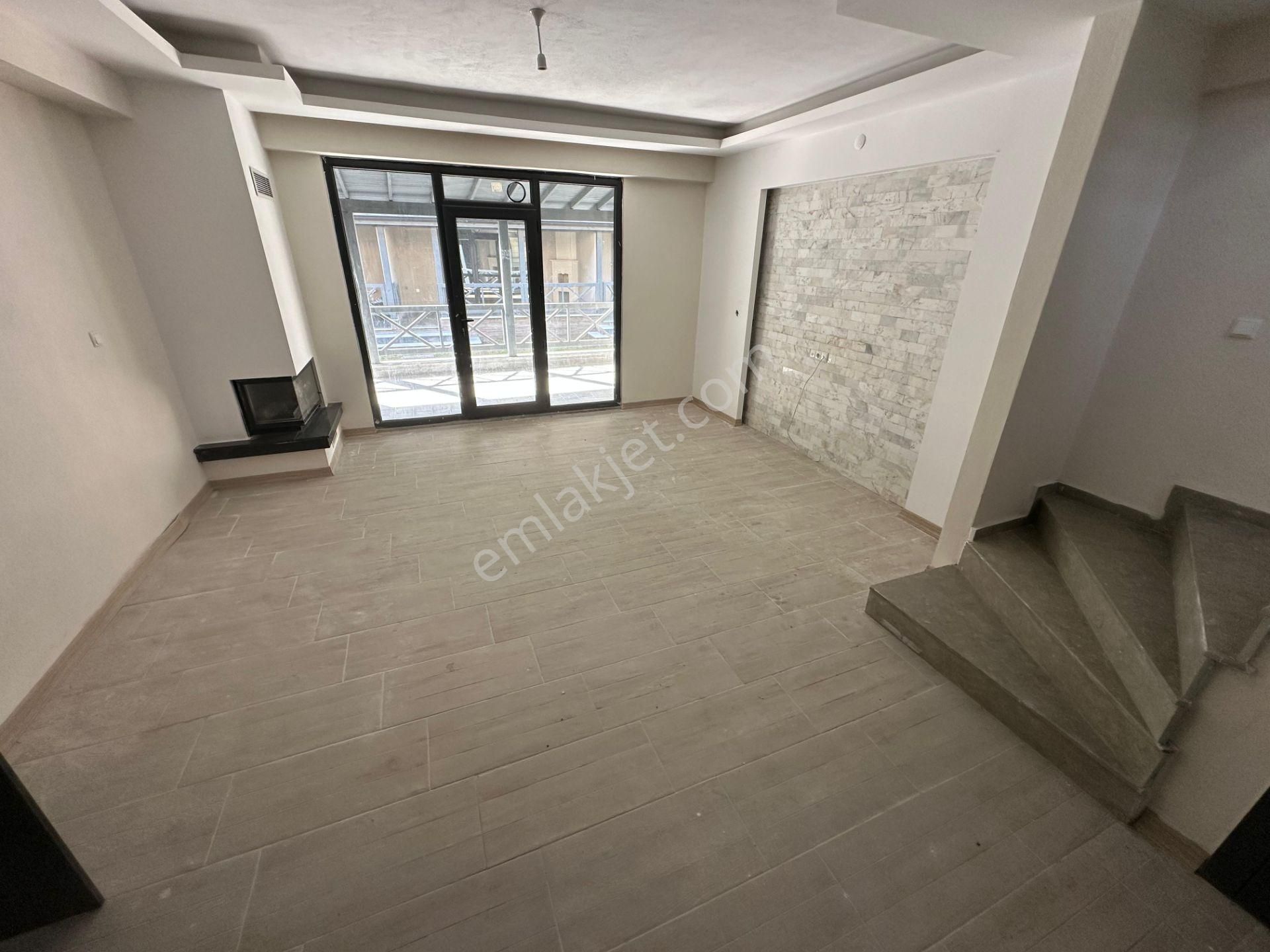 Turyap Sinan Varlık'tan Satılık Şömineli 2+1 Sıfır Dubleks Villa - Görsel 10