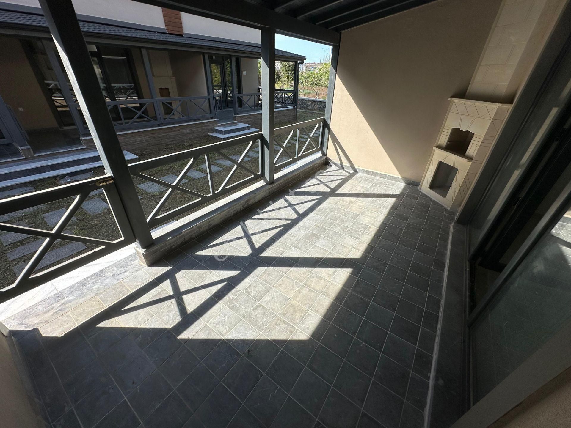 Turyap Sinan Varlık'tan Satılık Şömineli 2+1 Sıfır Dubleks Villa - Görsel 13