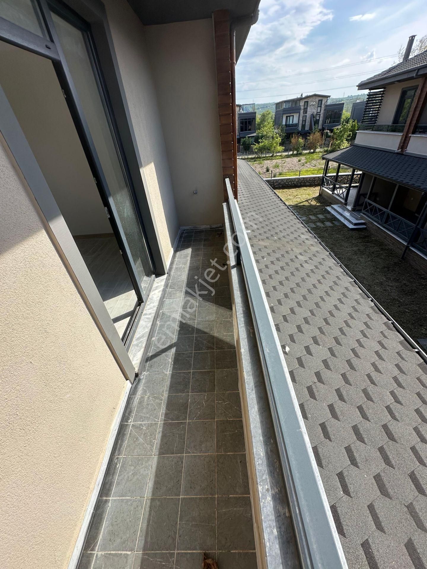 Turyap Sinan Varlık'tan Satılık Şömineli 2+1 Sıfır Dubleks Villa - Görsel 25