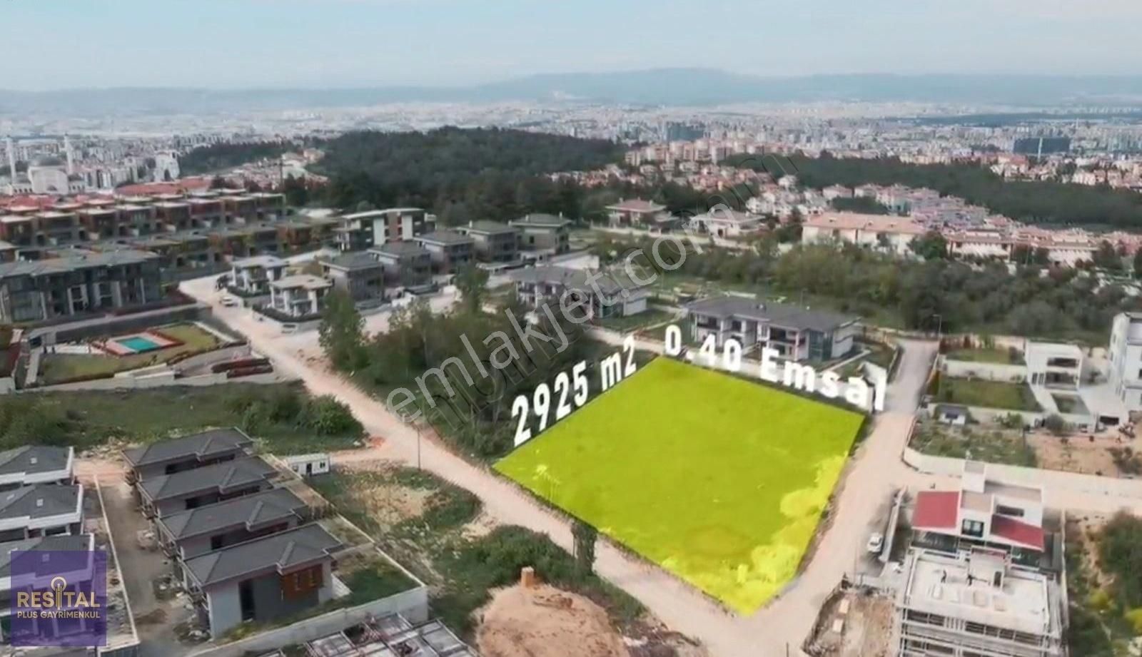 Gümüştepe'nin Değerli Bölgesinde Satılık Villa İmarlı Köşe Arsa