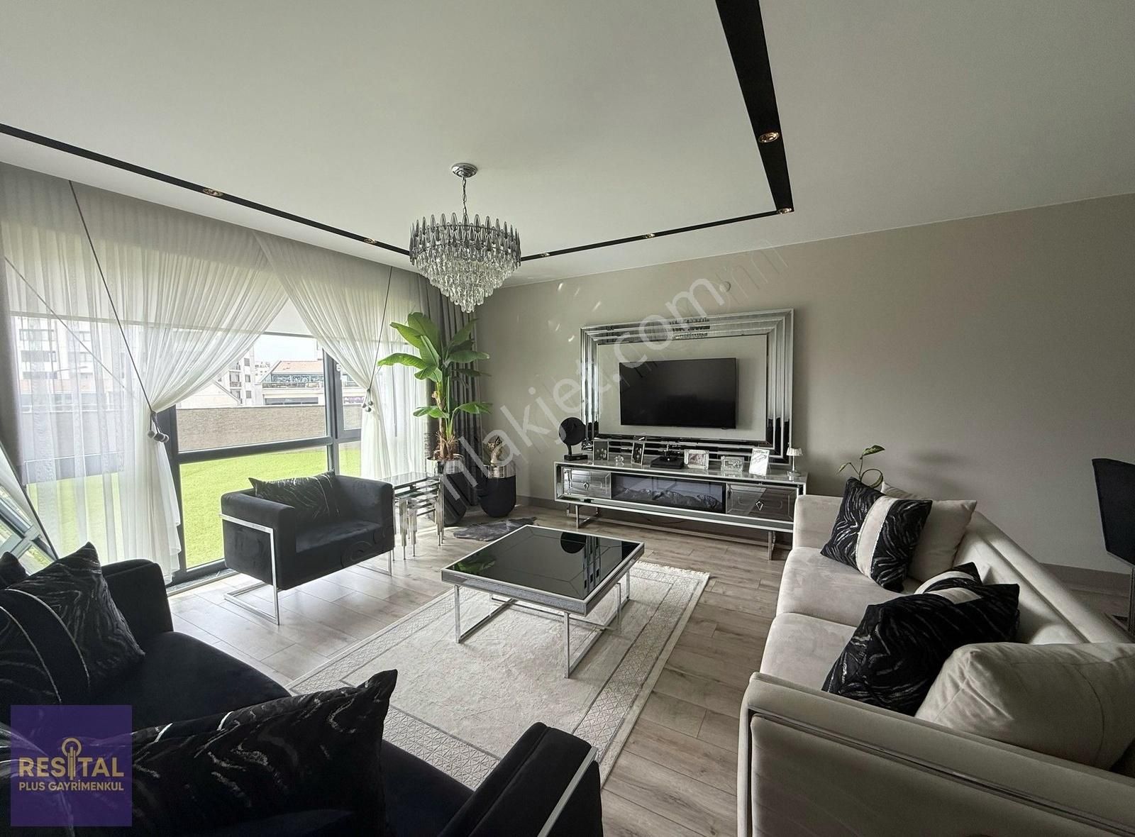 23 Nisan Paradice Palace 2 Sit Satılık 3+1 Bahçe Katı