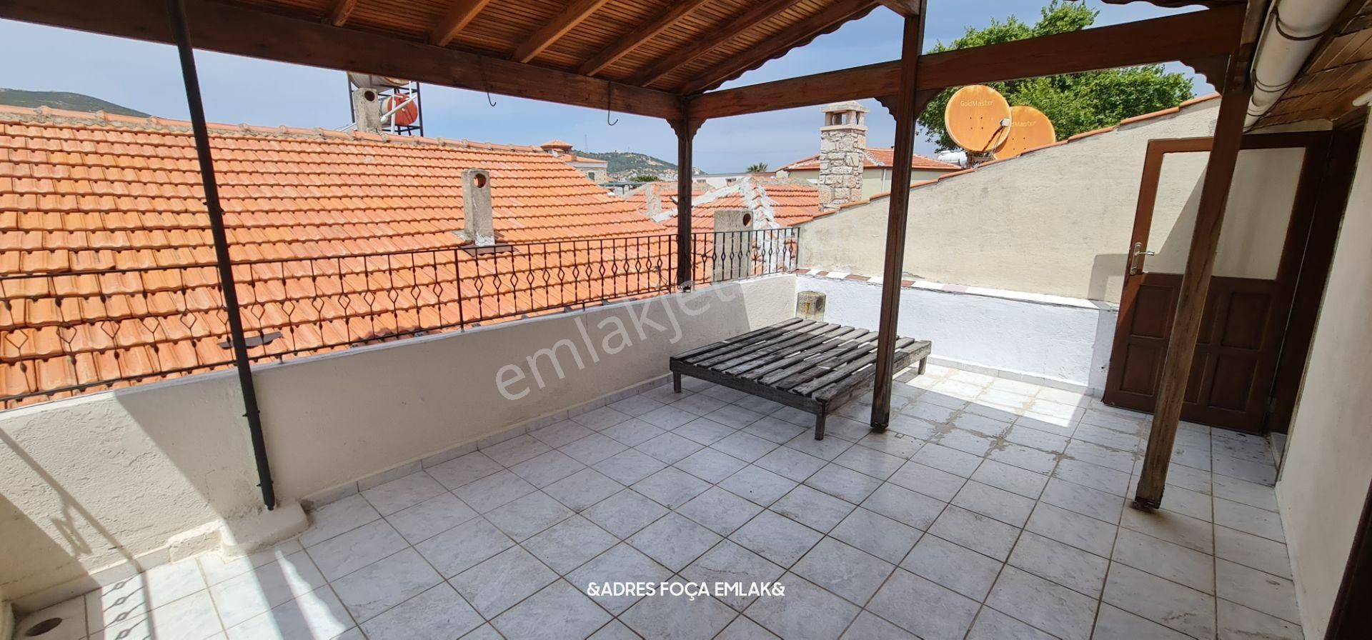 Yenifoça Tam Merkezde Satılık Teraslı Dubleks Yazlık - Görsel 13