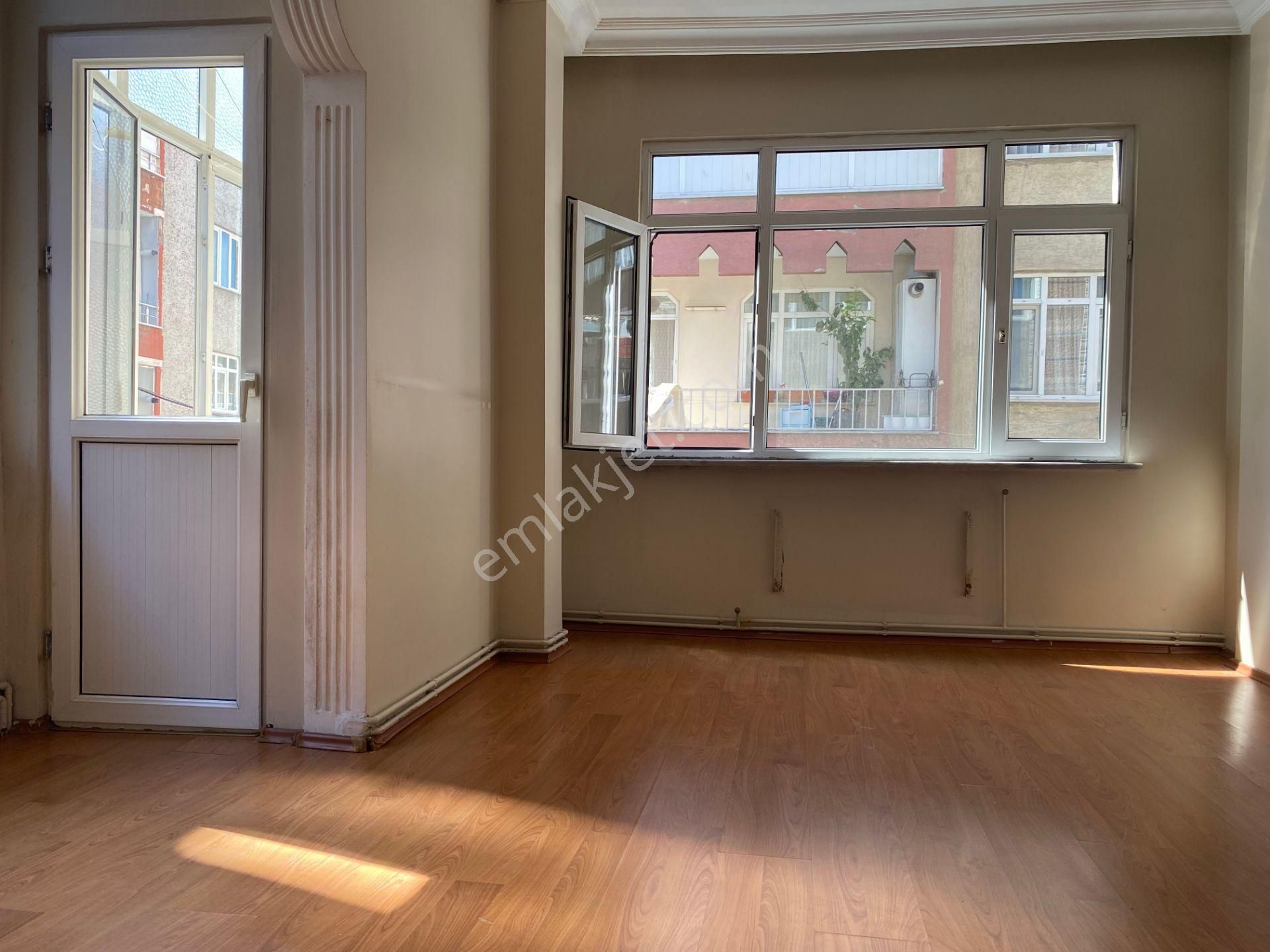 Avrupa Emlak Tan Menderes Mh 85m²2+1 2.kat,menderes Metroya Yakın,kiralık Daire(sabit Gelirlilere)